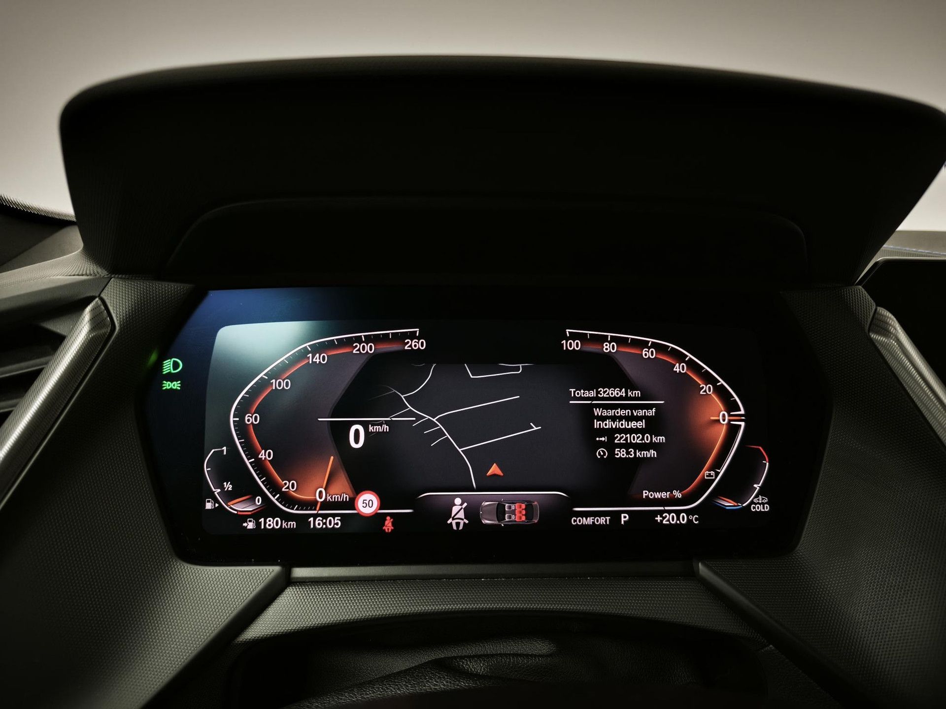 BMW 2-serie met kenteken T-587-DZ – dashboard