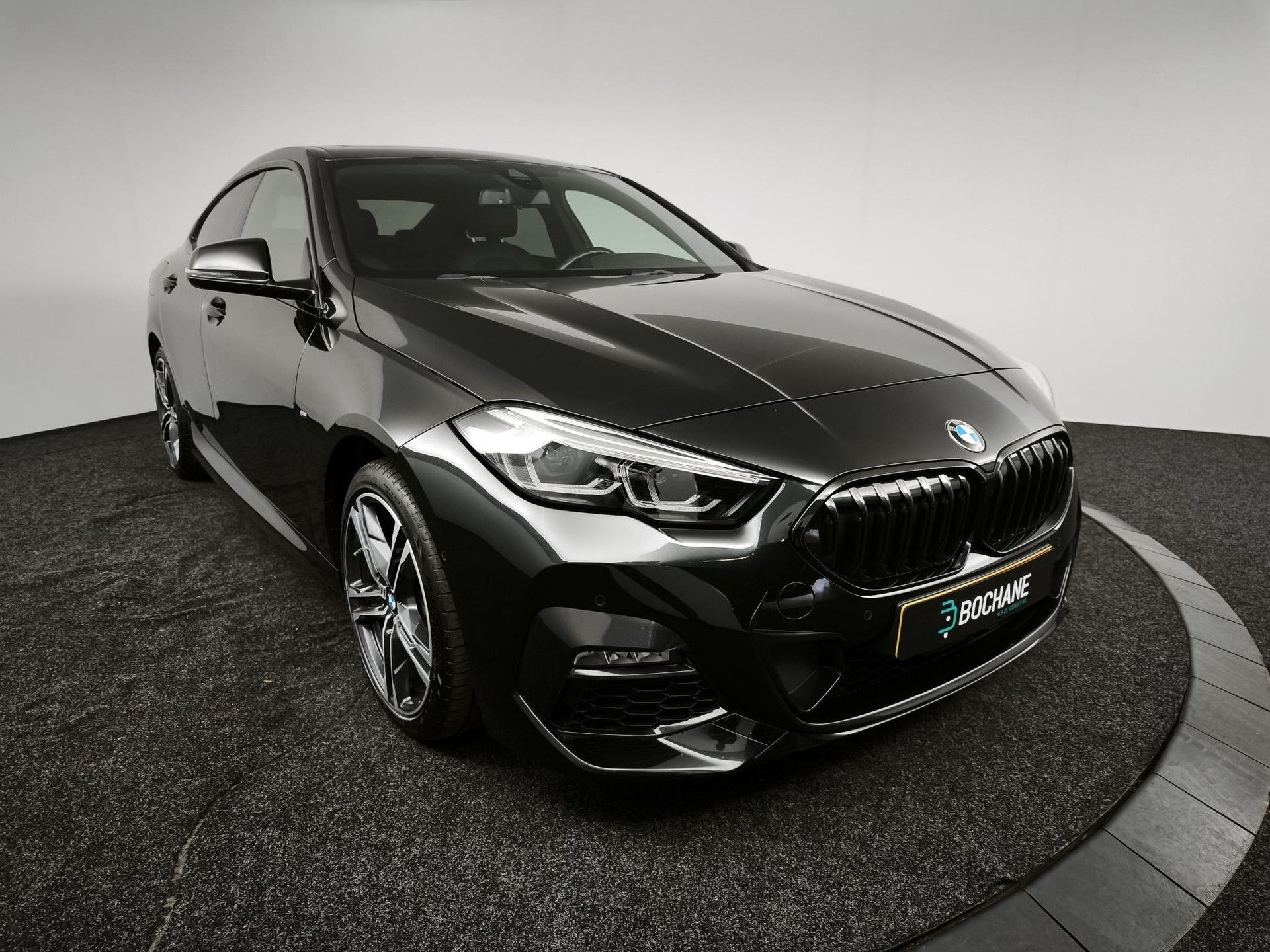 BMW 2-serie met kenteken T-587-DZ – detailfoto