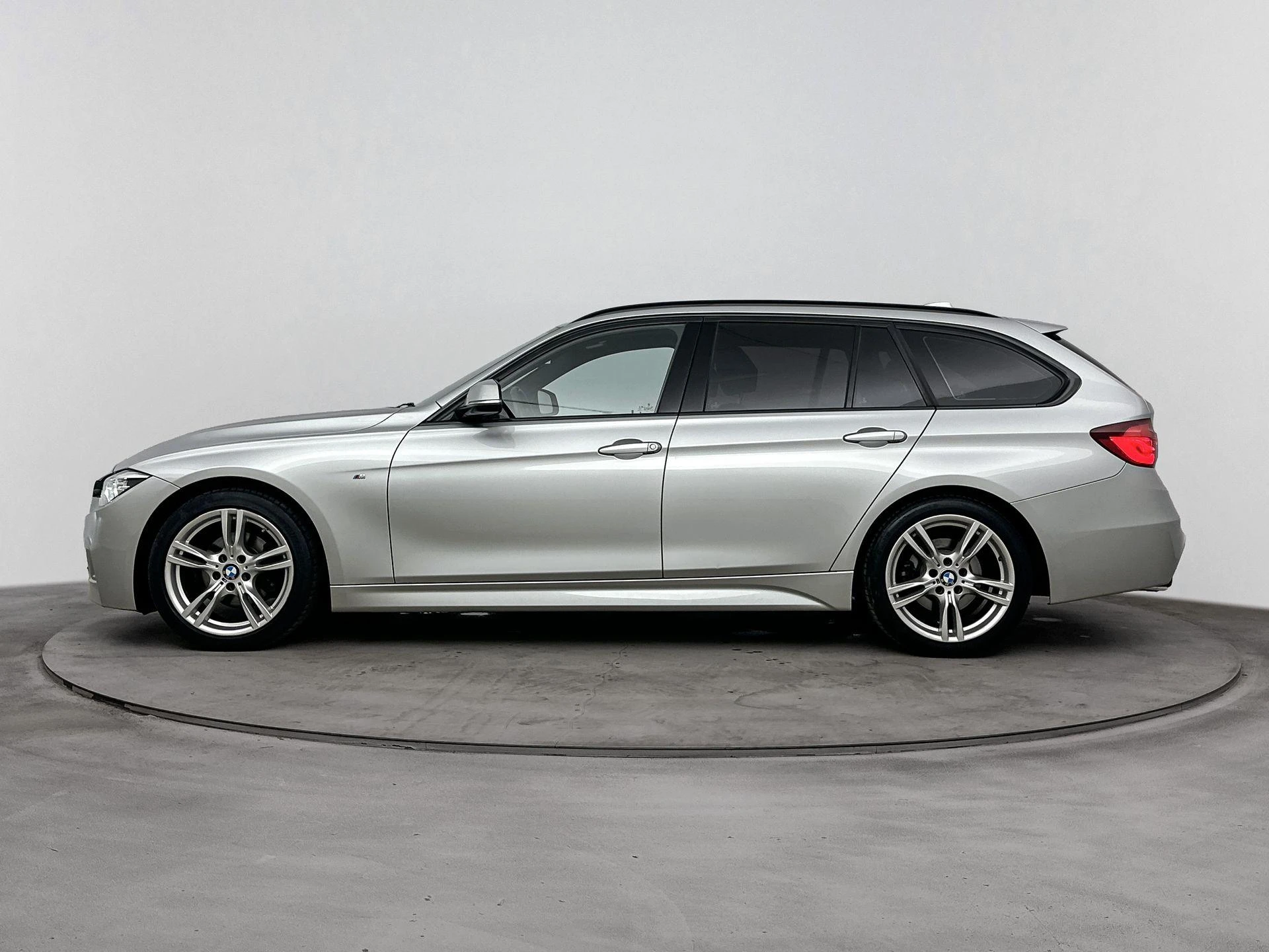 BMW 3-Serie met kenteken 76100 – autofoto 4