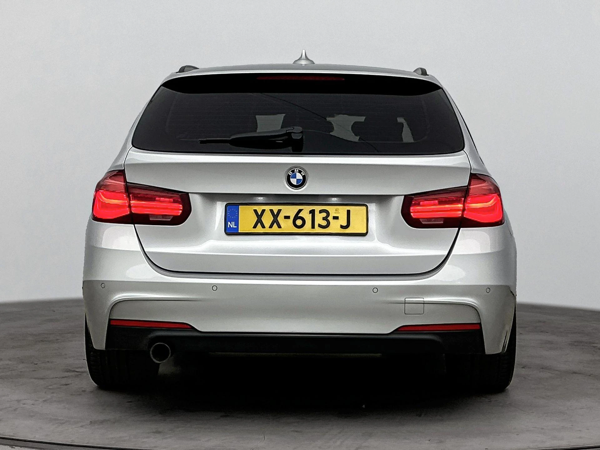 BMW 3-Serie met kenteken 76100 – autofoto 5