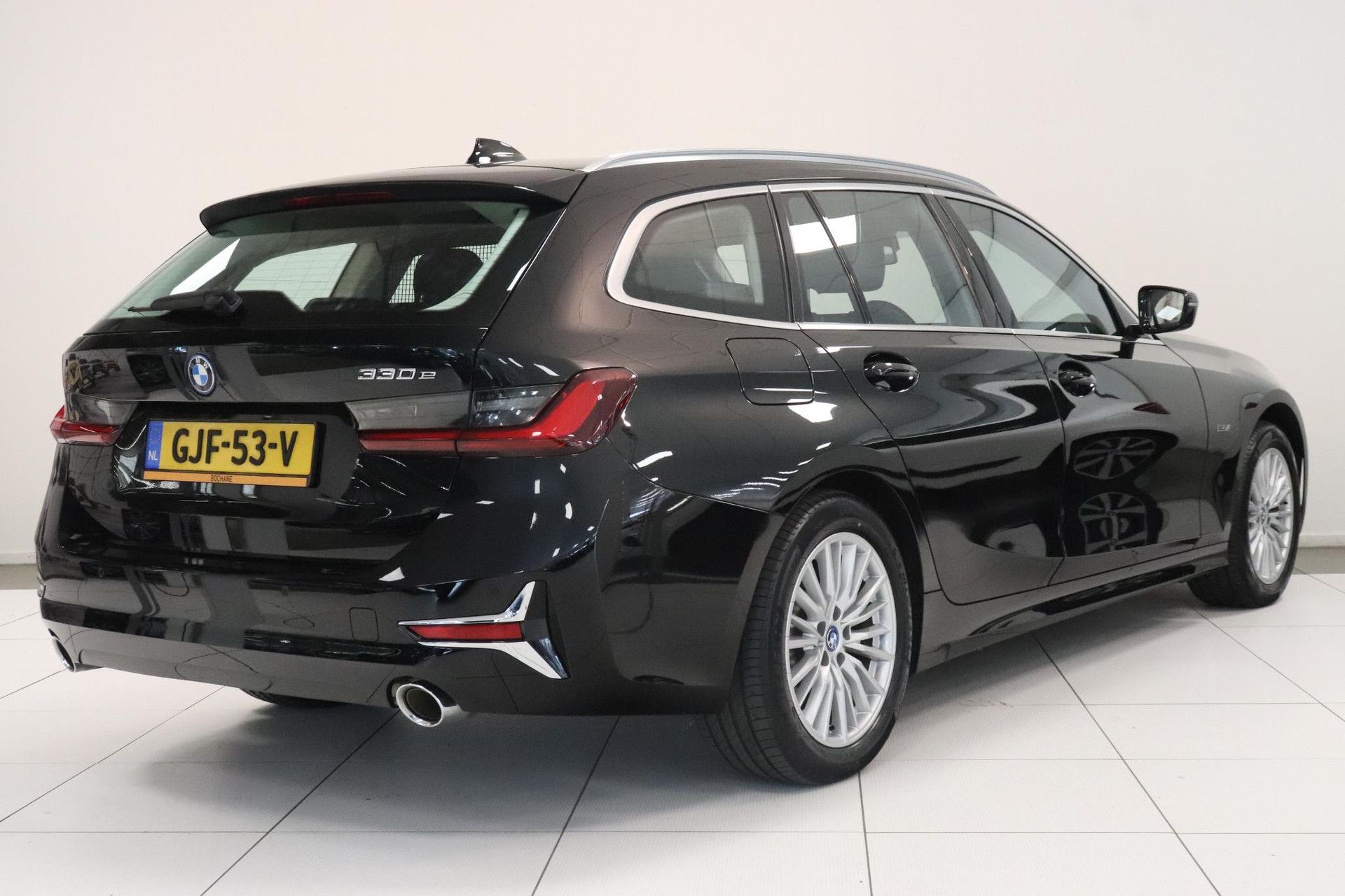 BMW 3-Serie met kenteken GJF-53-V – achteraanzicht
