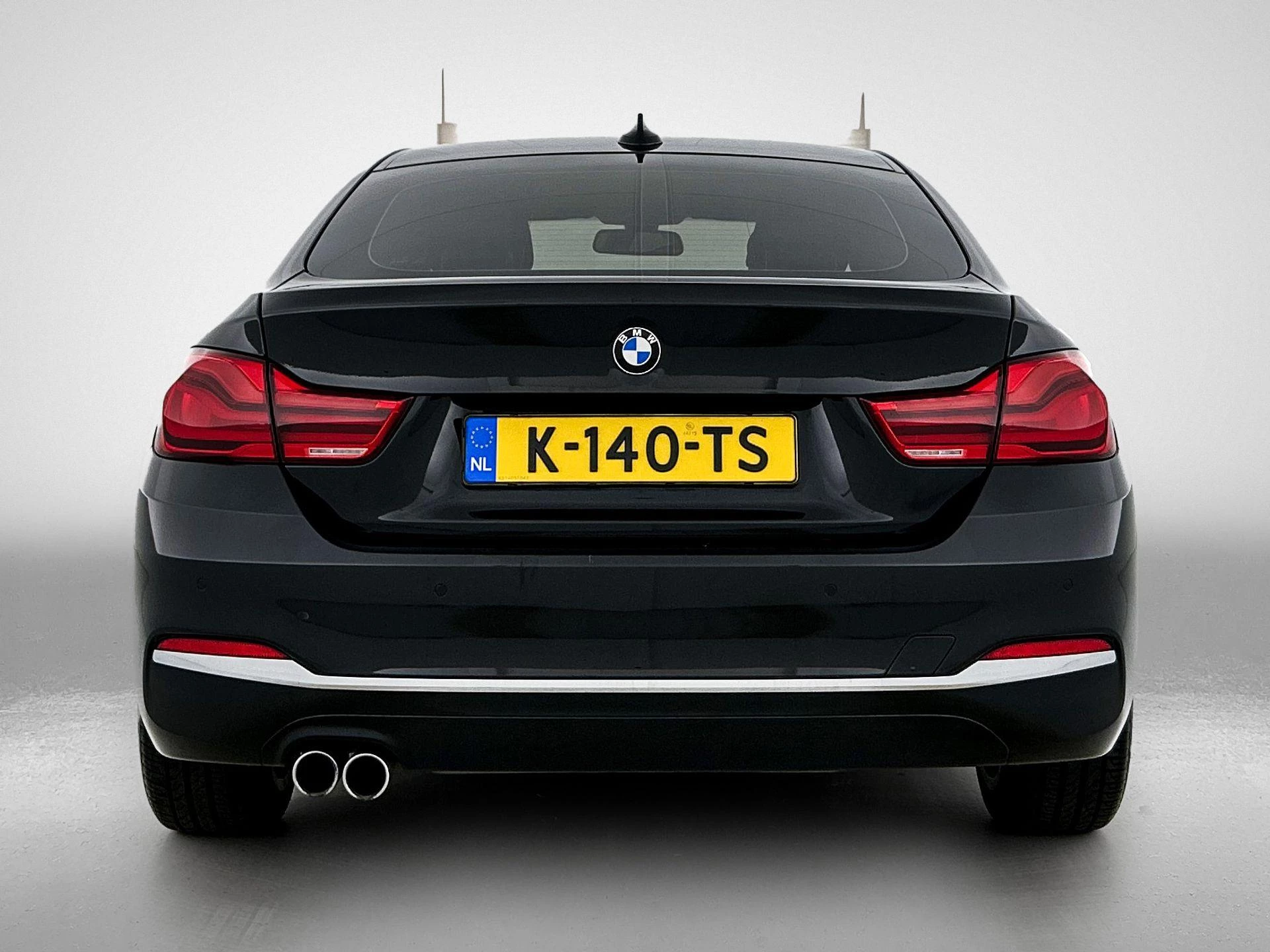 BMW 4-serie met kenteken 58100 – autofoto 5