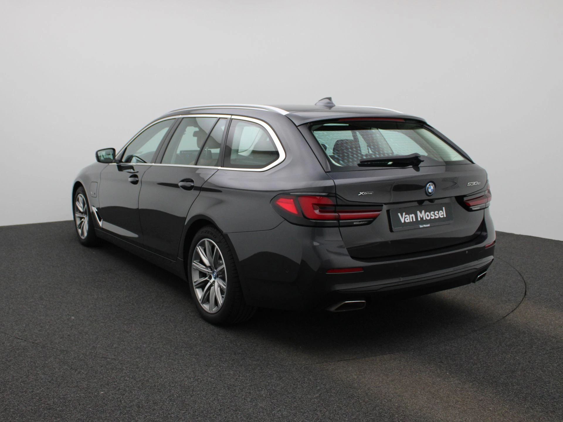 BMW 5-serie met kenteken 16100 – autofoto 3