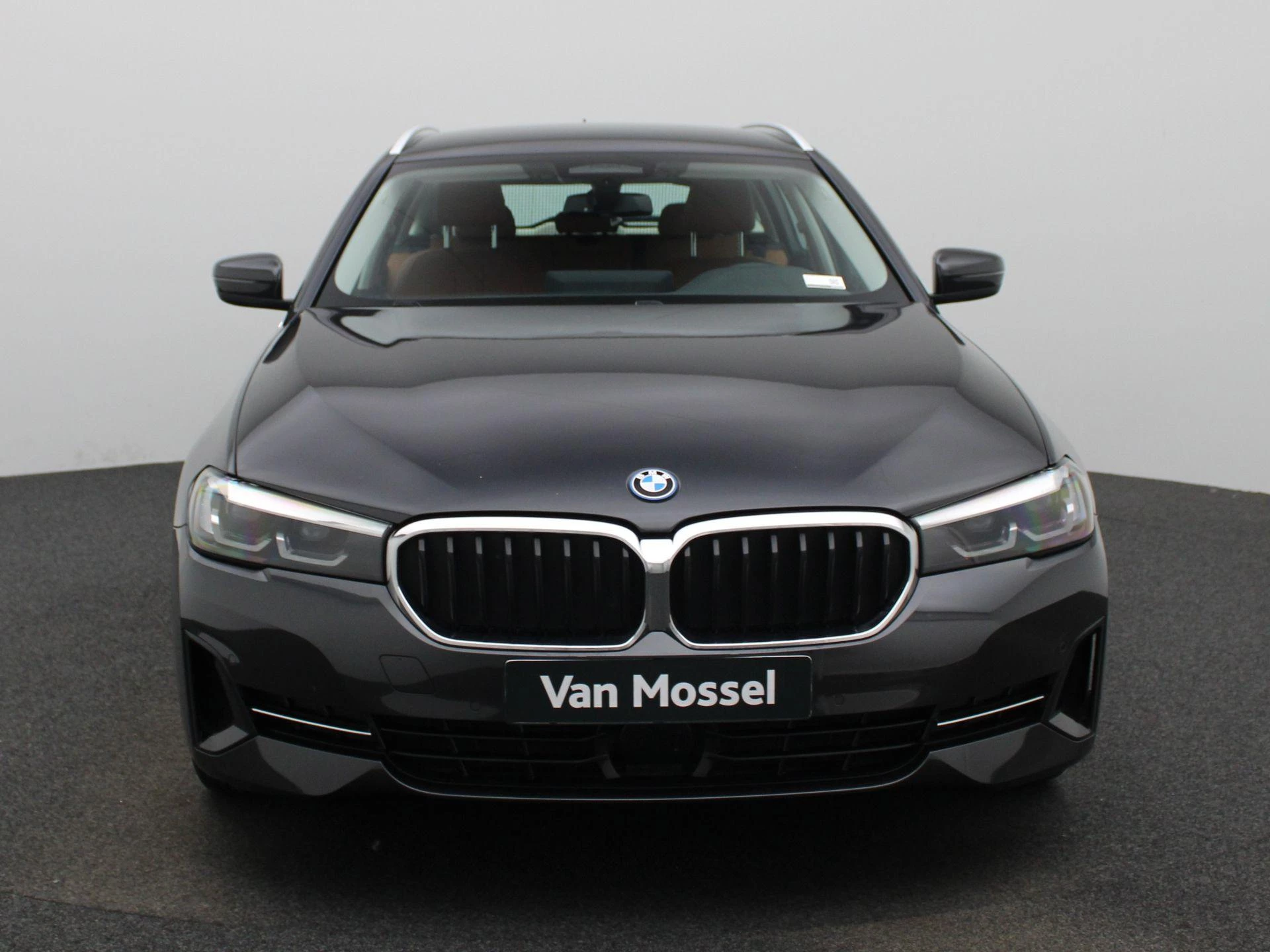 BMW 5-serie met kenteken 16100 – autofoto 4