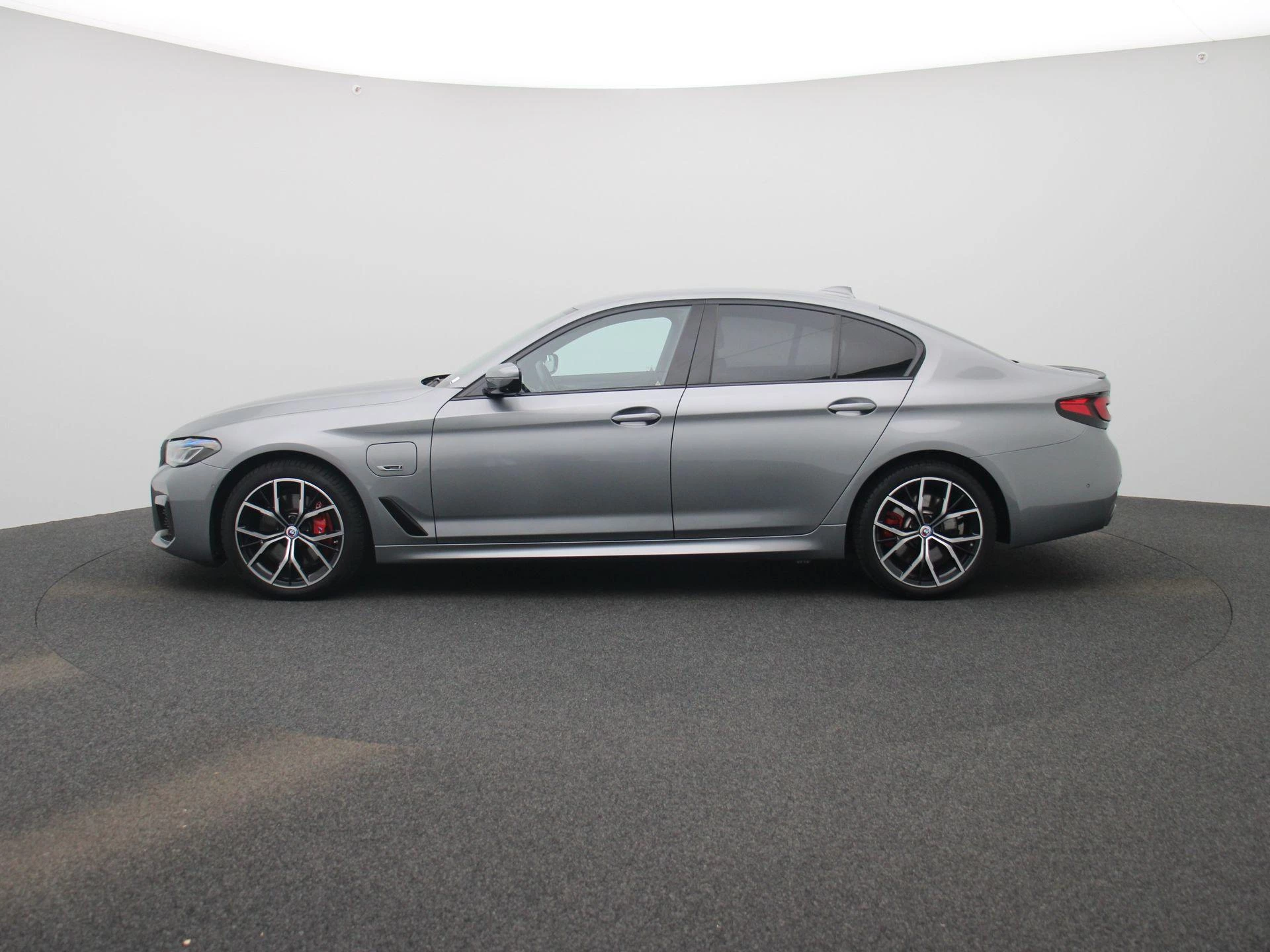 BMW 5-serie met kenteken 56 – autofoto 5