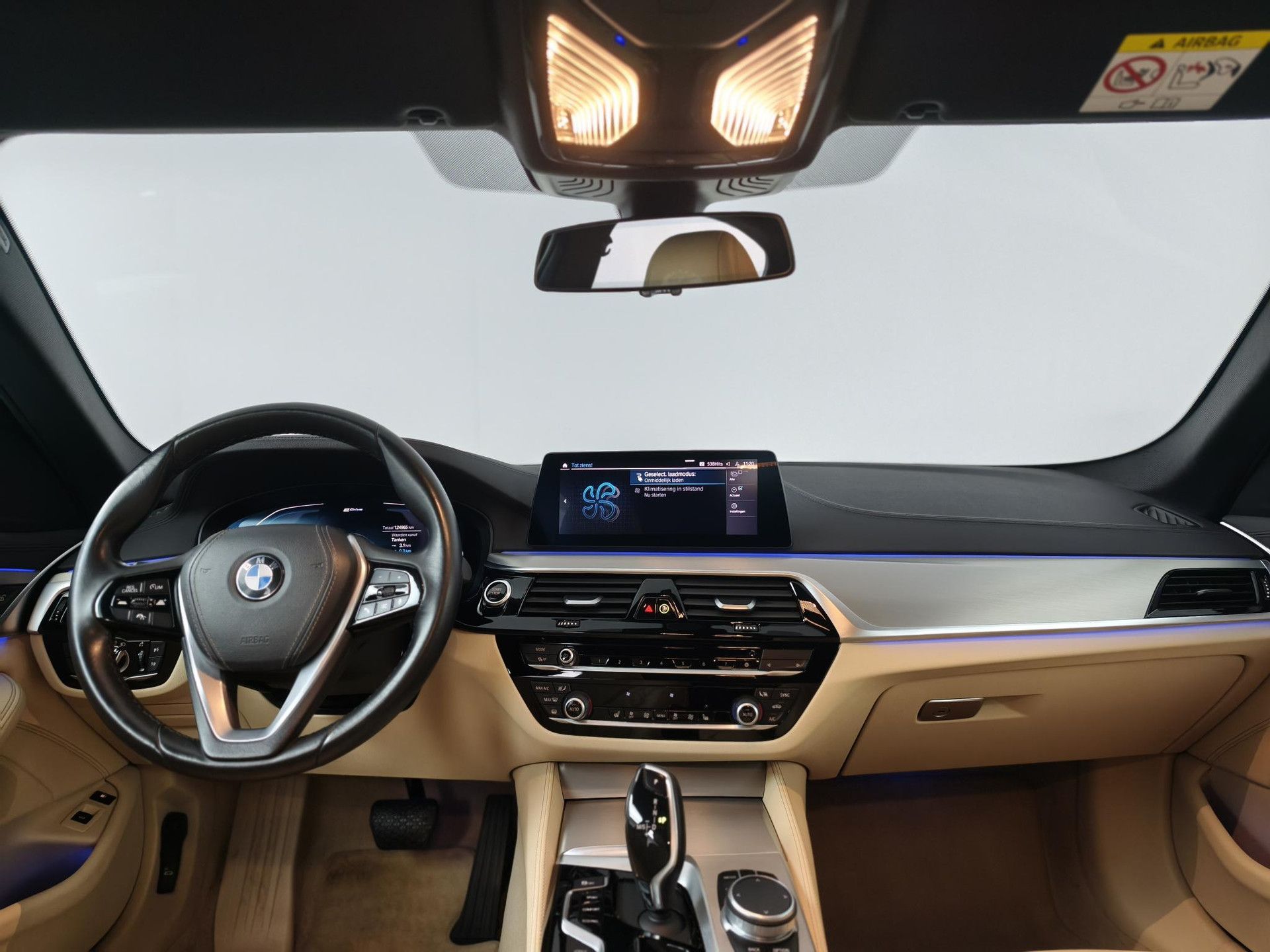 BMW 5-serie met kenteken KFN-70-L – interieur