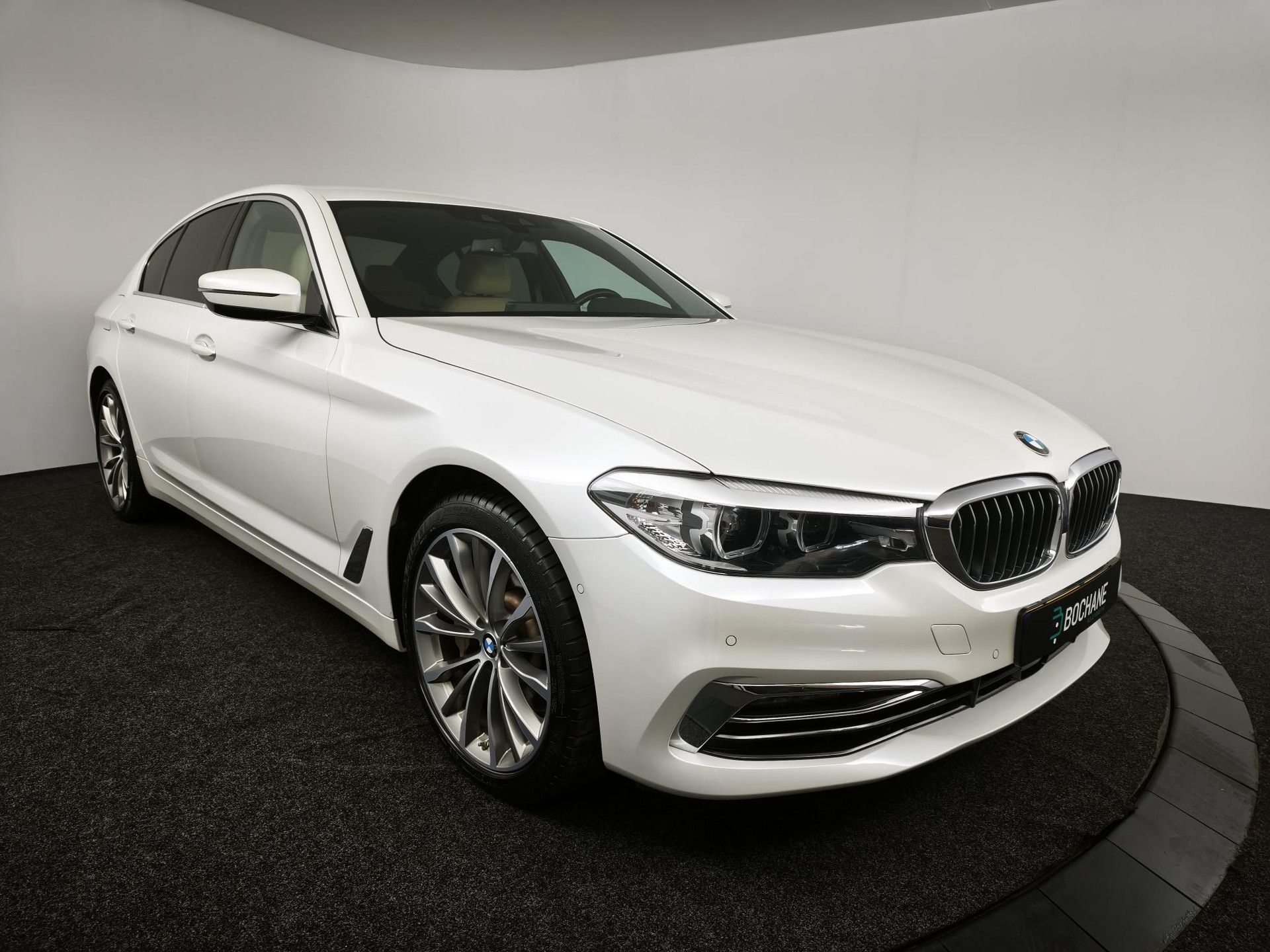 BMW 5-serie met kenteken KFN-70-L – detailfoto