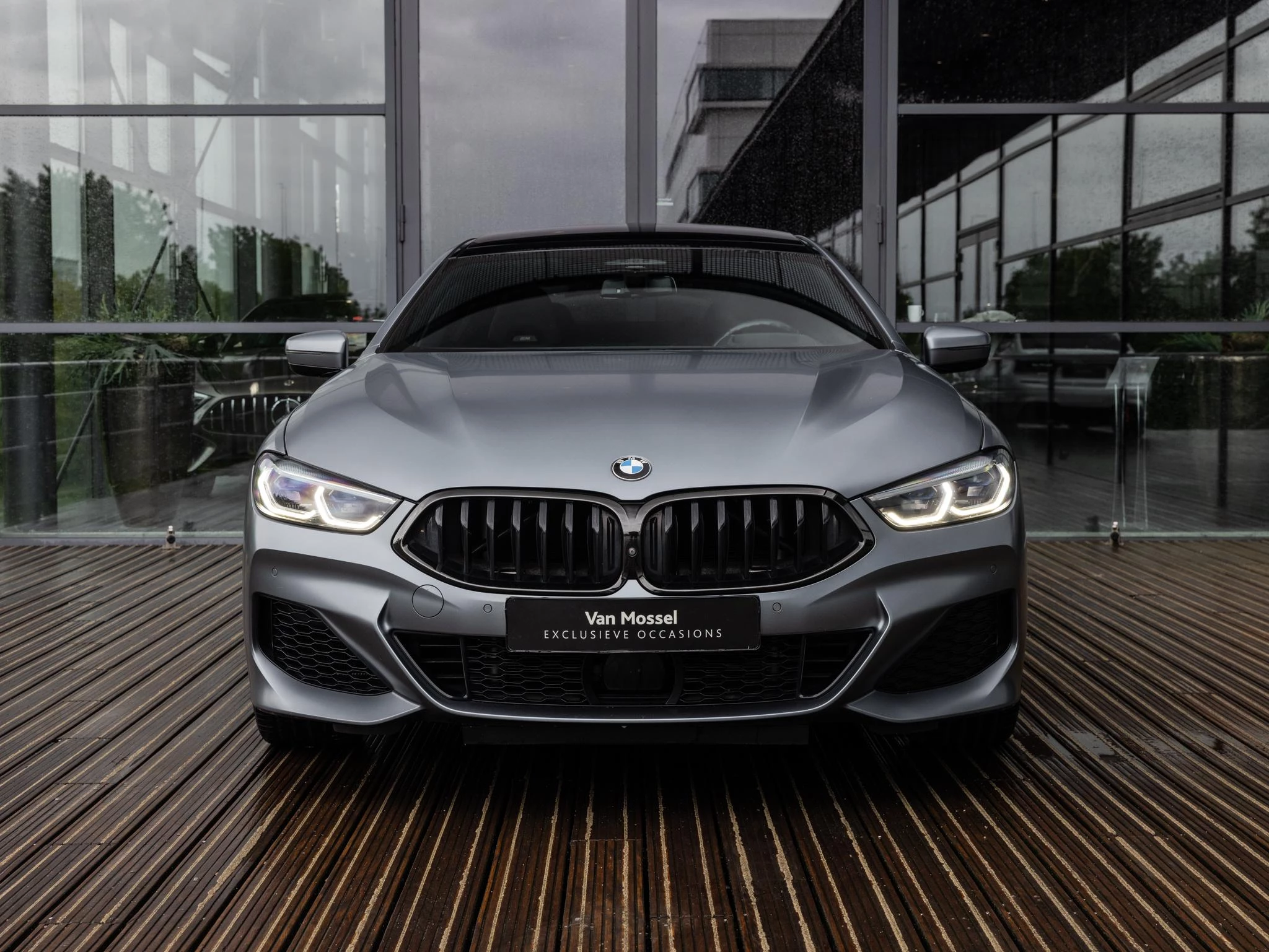 BMW 8-Serie met kenteken 97100 – autofoto 4
