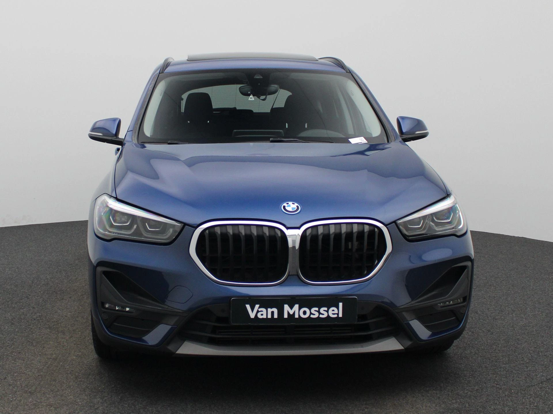 BMW X1 met kenteken 17100 – autofoto 4