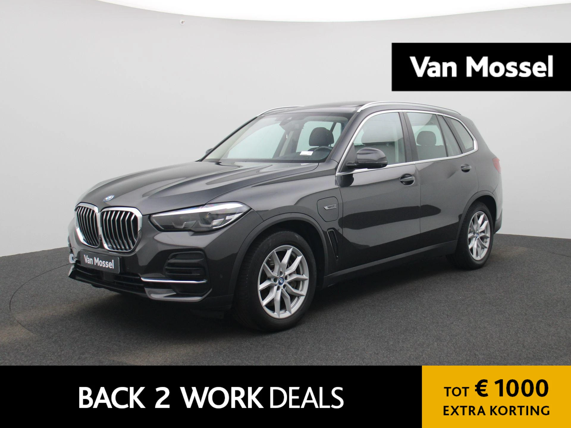 BMW X5 met kenteken 12100 – autofoto 2