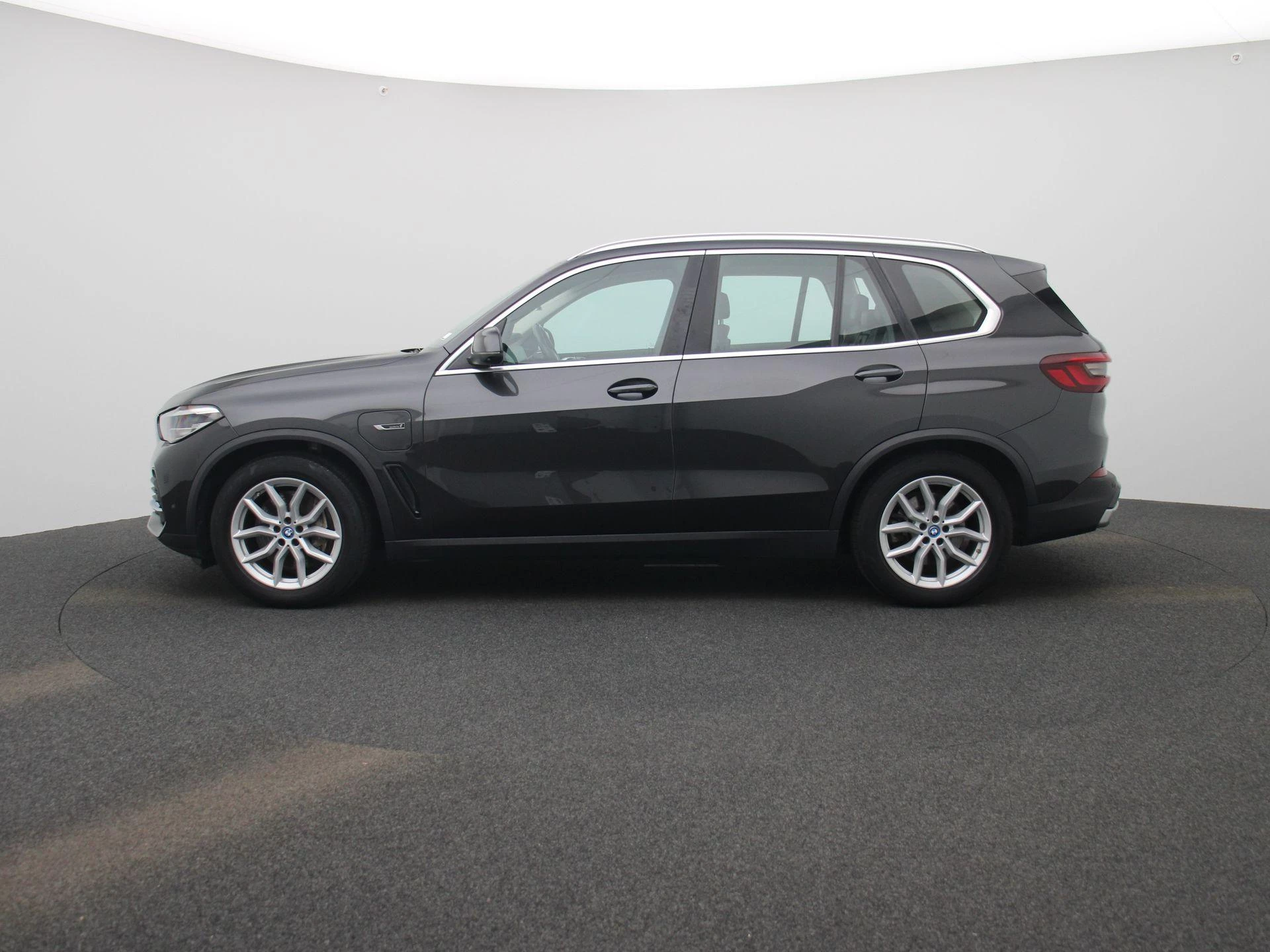 BMW X5 met kenteken 12100 – autofoto 5