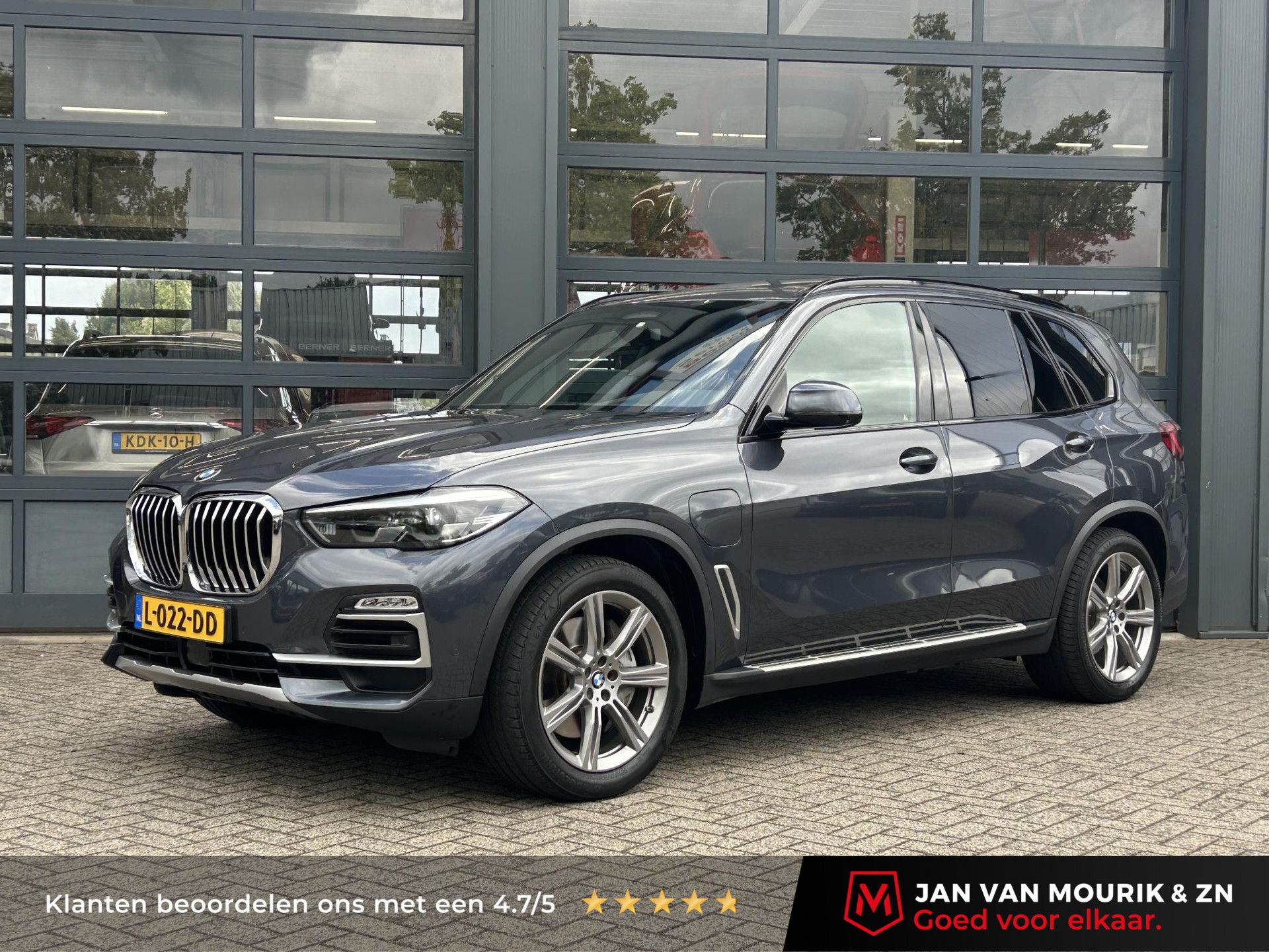 BMW X5 met kenteken L-022-DD – vooraanzicht
