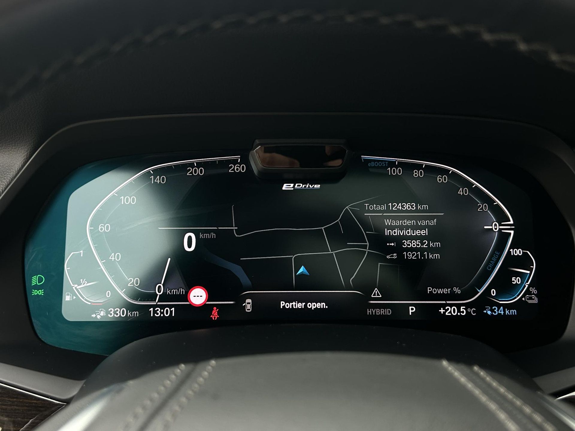 BMW X5 met kenteken L-022-DD – detailfoto