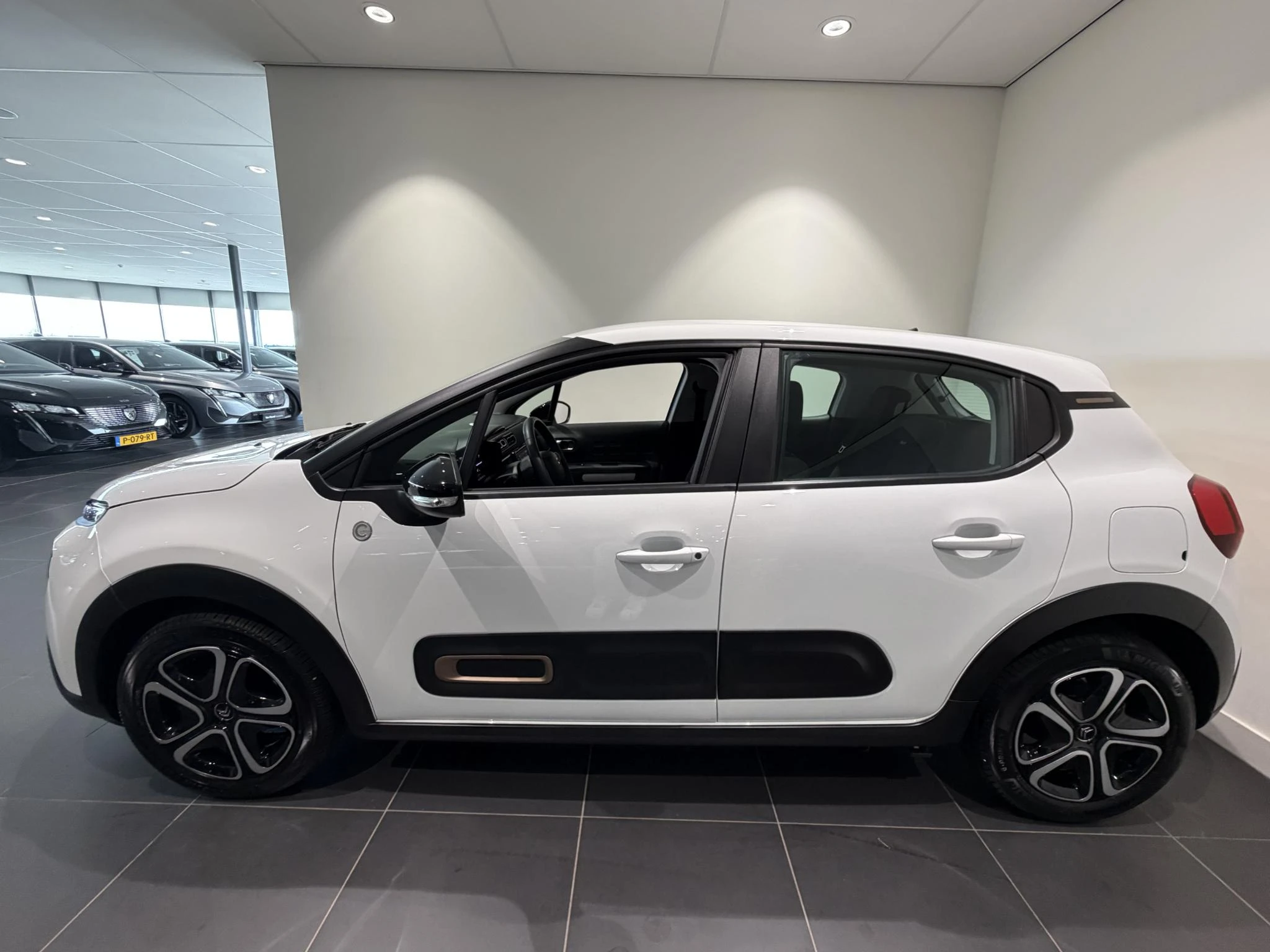 Citroën C3 met kenteken X-544-GG – autofoto 4
