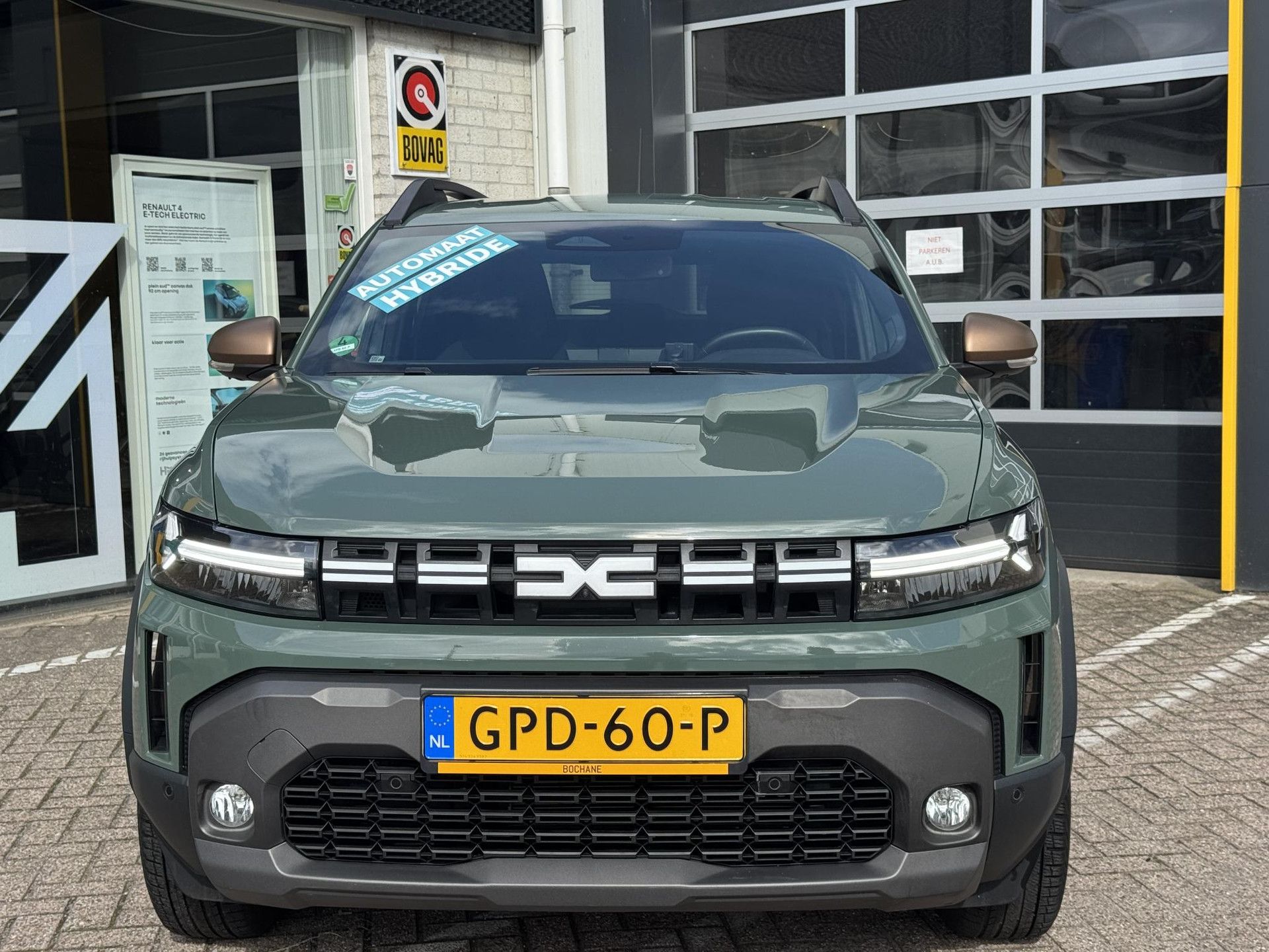 Dacia Duster met kenteken GPD-60-P – interieur