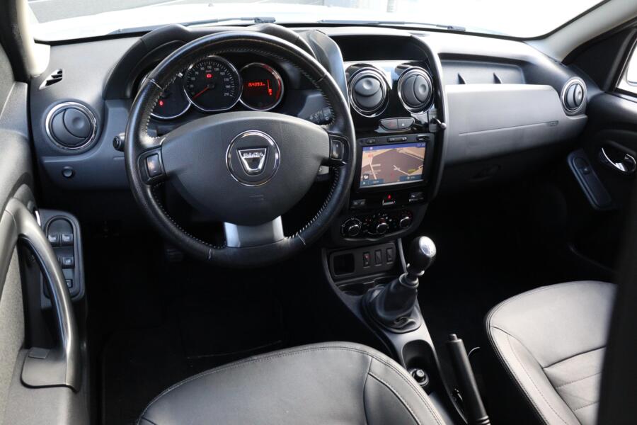 Dacia Duster met kenteken V-458-FB – autofoto 2