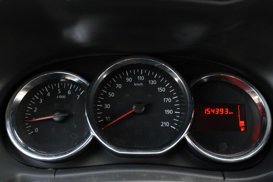 Dacia Duster met kenteken V-458-FB – autofoto 4