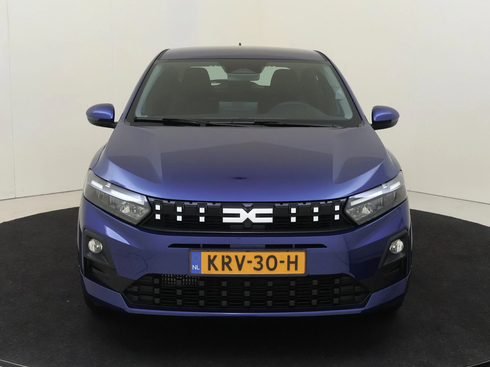 Dacia Sandero met kenteken KRV-30-H – autofoto 3