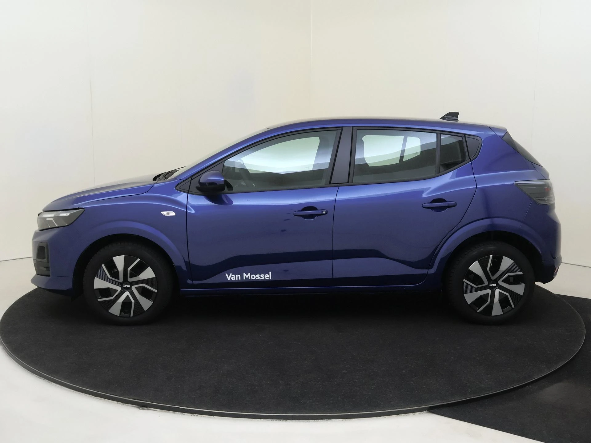 Dacia Sandero met kenteken KRV-30-H – autofoto 5