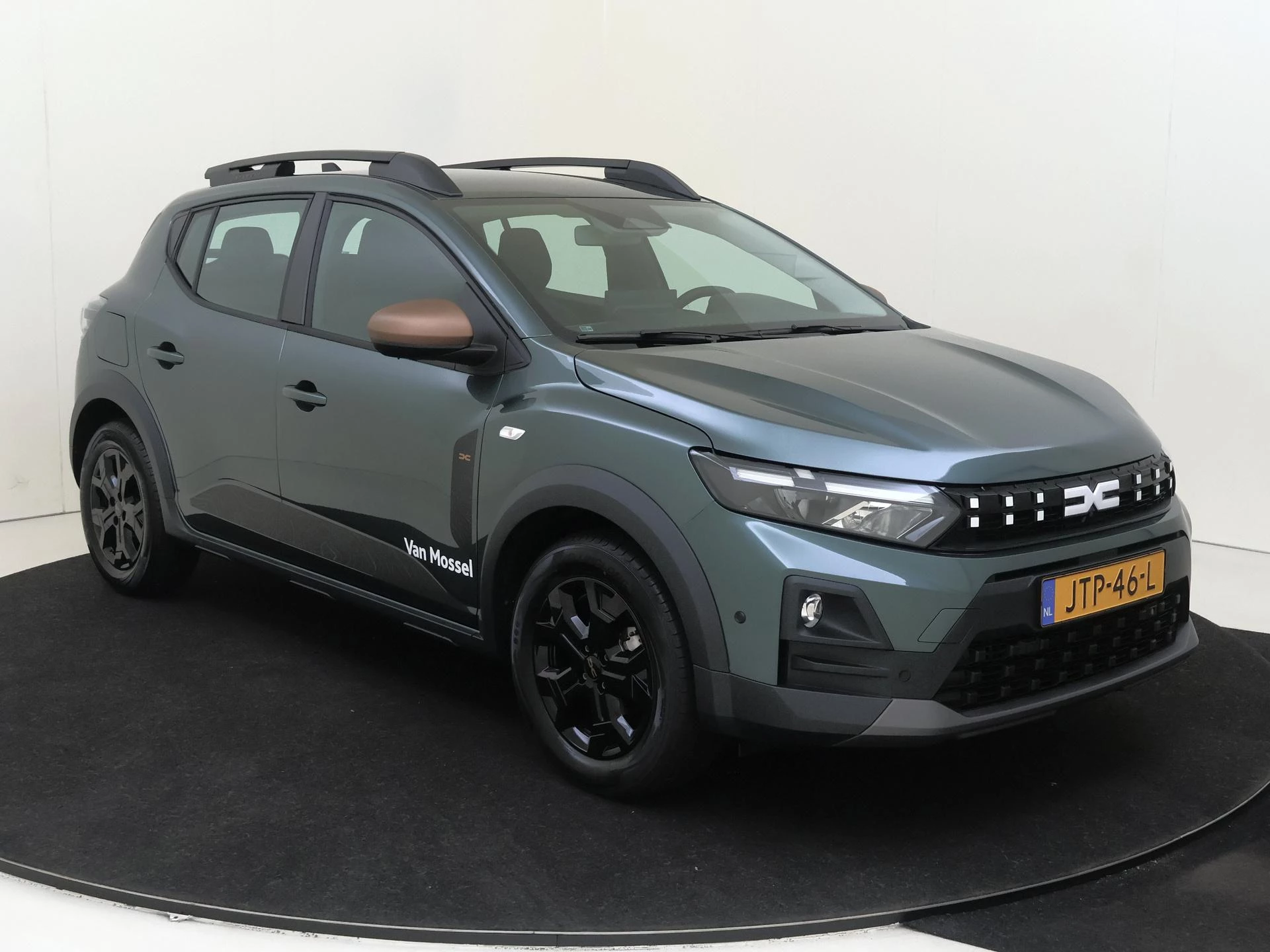 Dacia SanderoStepway met kenteken JTP-46-L – autofoto 3