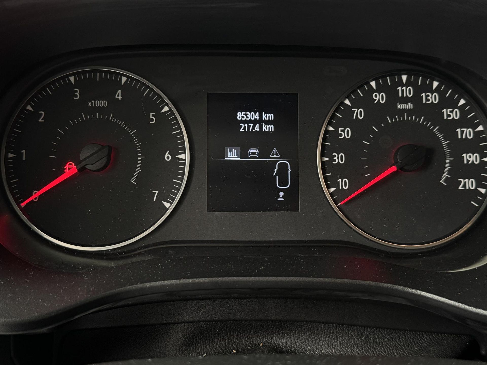 Dacia SanderoStepway met kenteken R-267-JP – dashboard