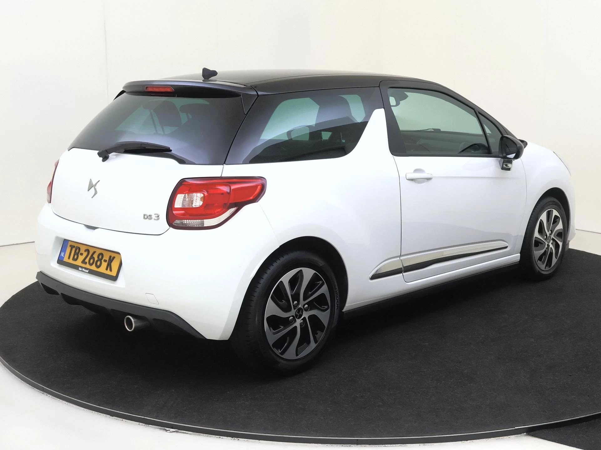 DS DS3 met kenteken 55100 – autofoto 5