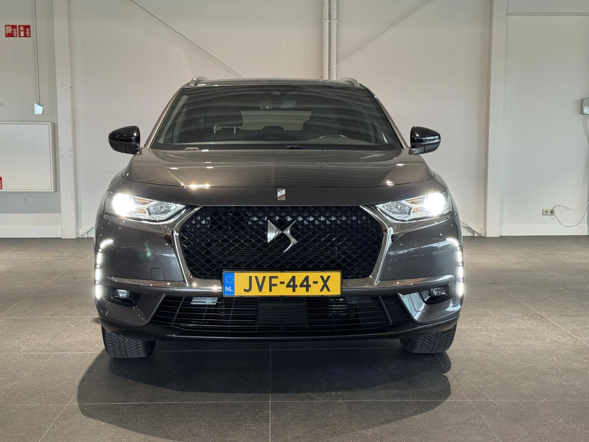 DS DS7 met kenteken JVF-44-X – autofoto 4