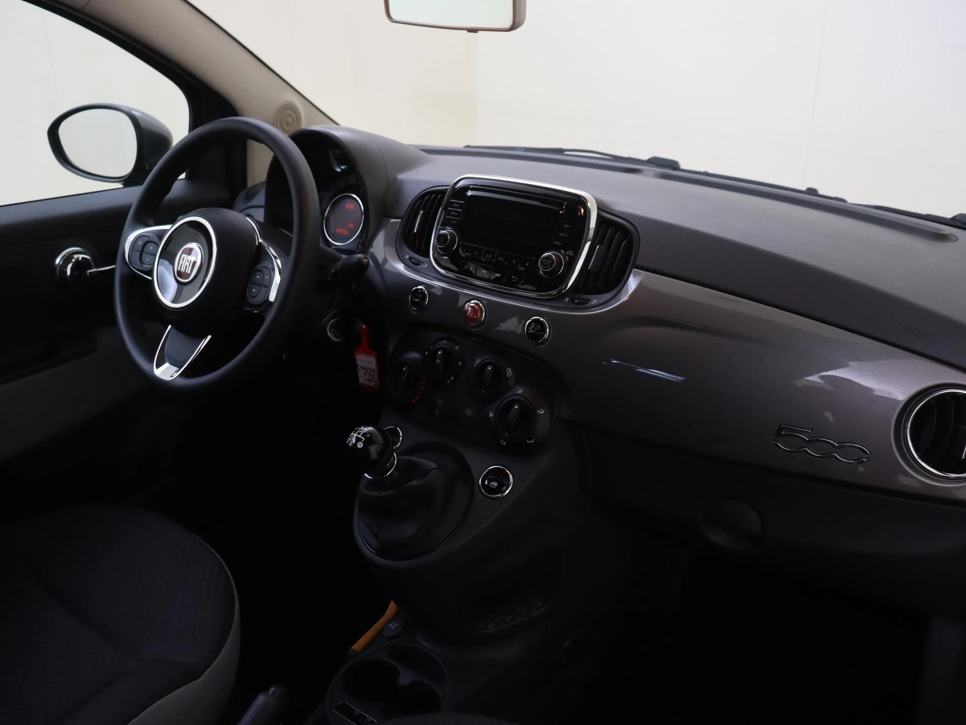 Fiat 500 met kenteken 45100 – autofoto 5