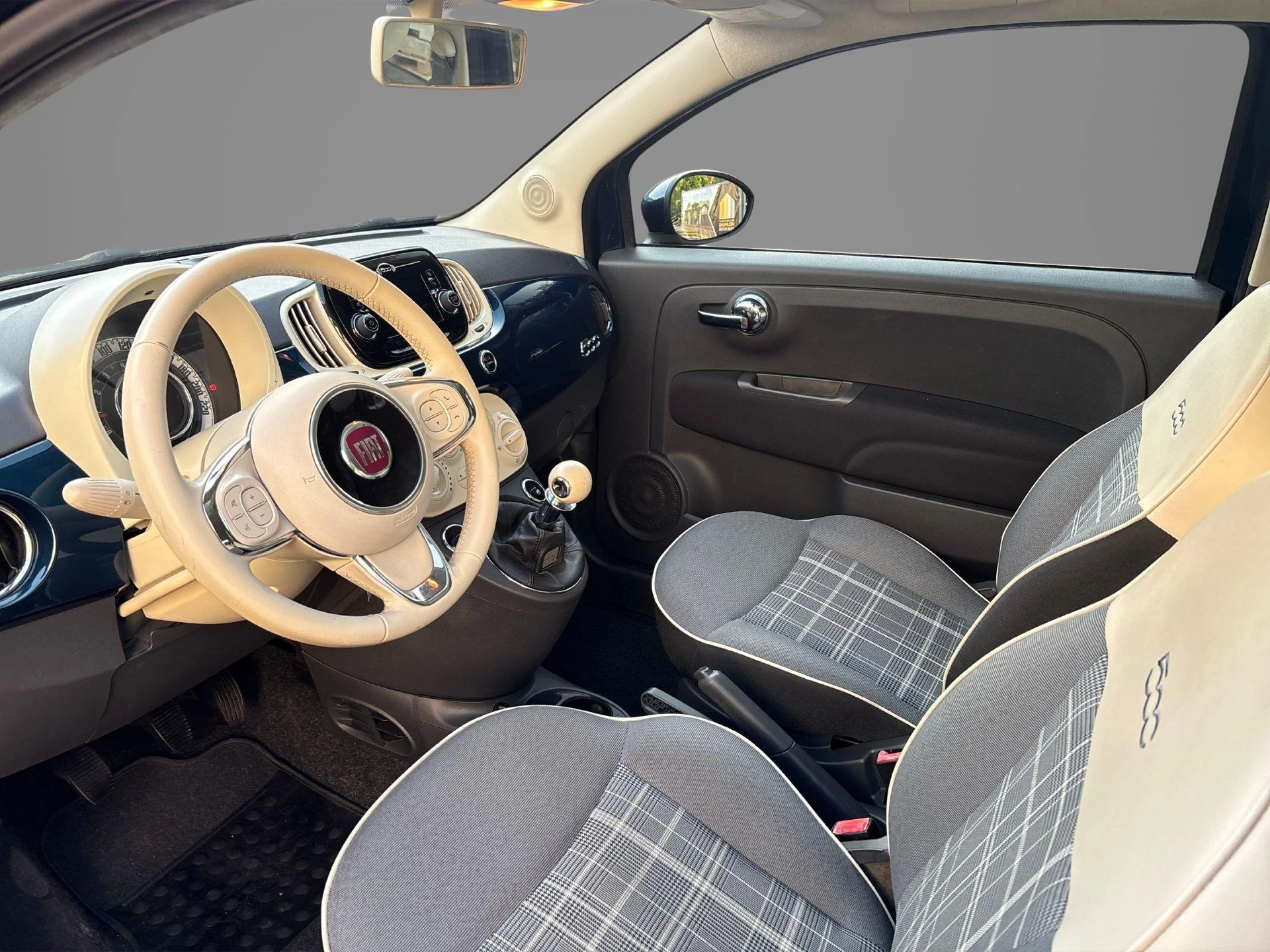 Fiat 500 met kenteken 55100 – autofoto 5