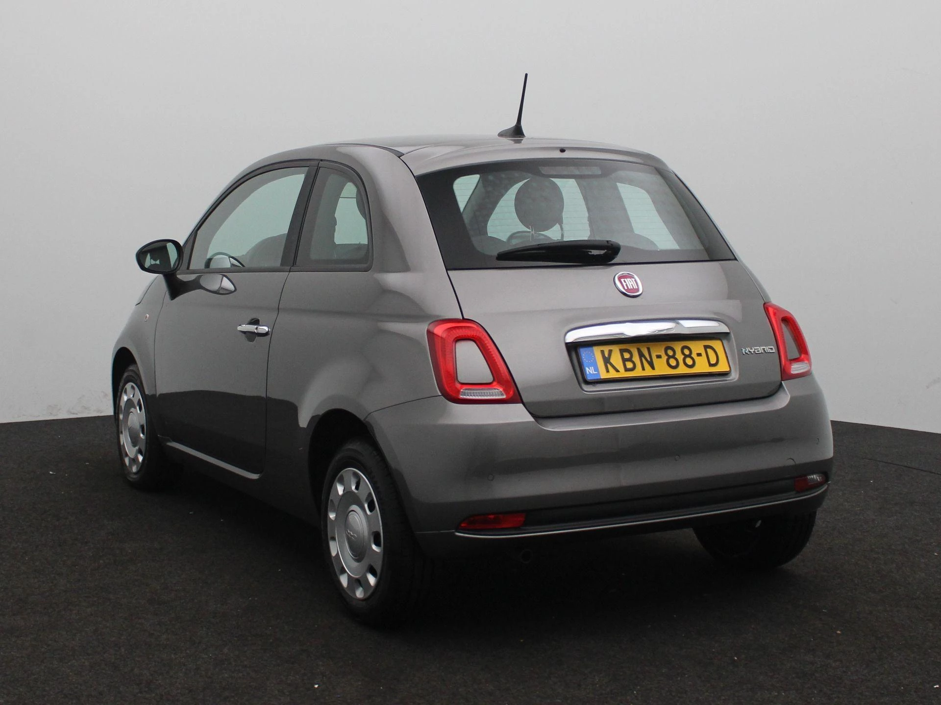 Fiat 500 met kenteken KBN-88-D – autofoto 4