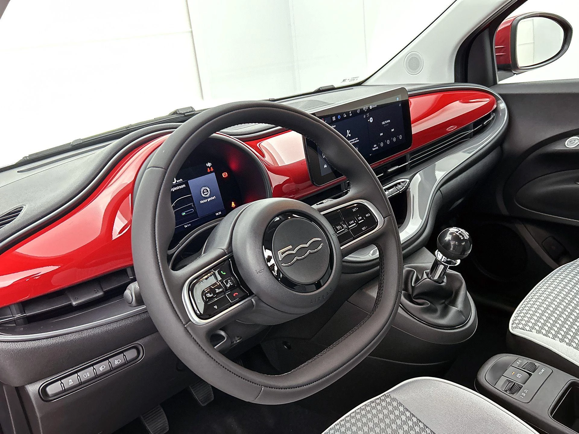 Fiat 500 met kenteken KNZ-30-T – autofoto 5