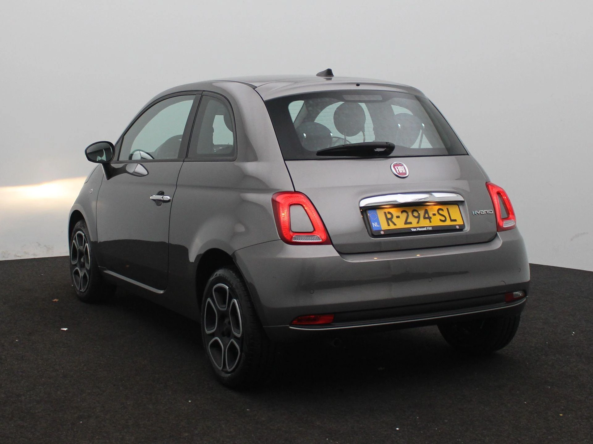 Fiat 500 met kenteken R-294-SL – autofoto 4