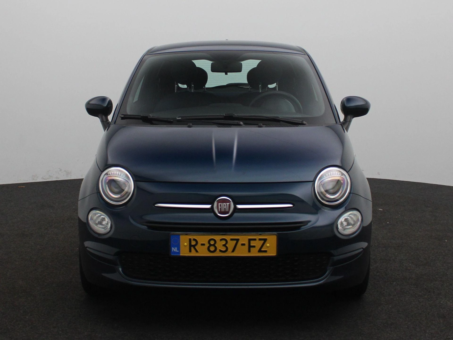 Fiat 500 met kenteken R-837-FZ – autofoto 4