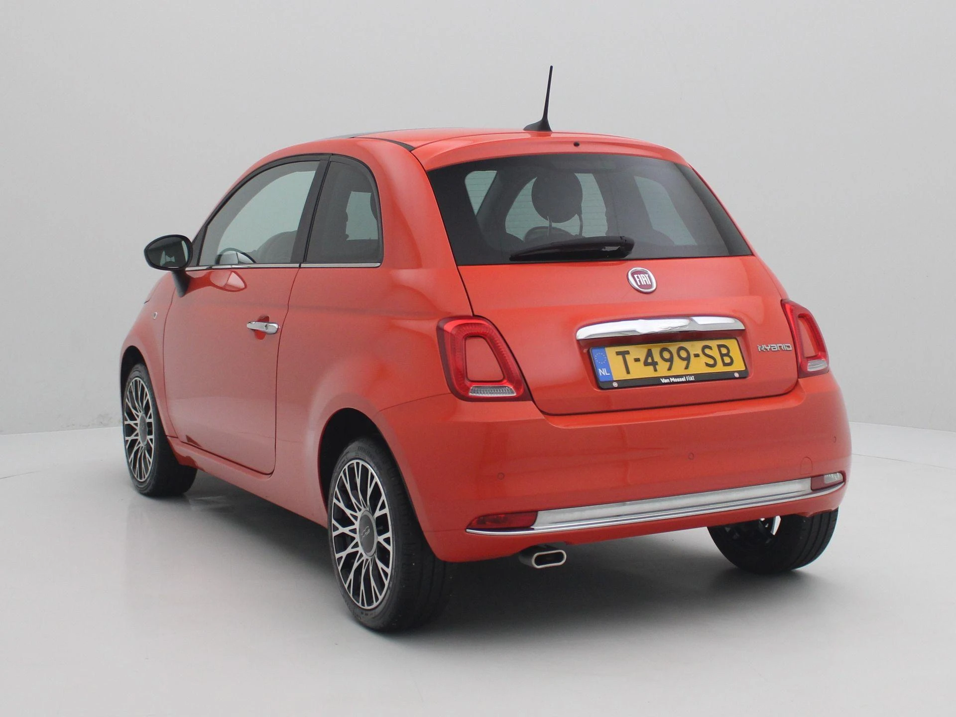 Fiat 500 met kenteken T-499-SB – autofoto 4