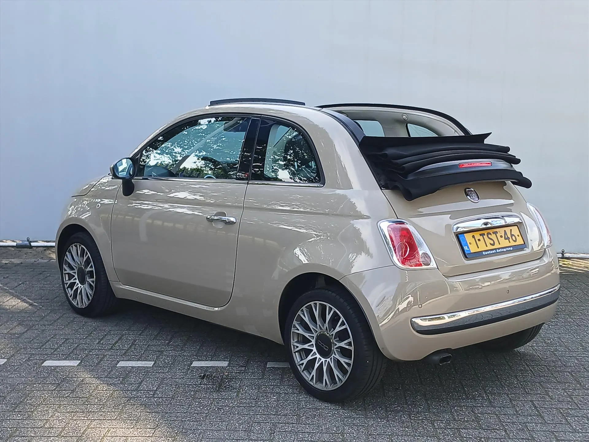 Fiat 500C met kenteken 1-TST-46 – autofoto 4