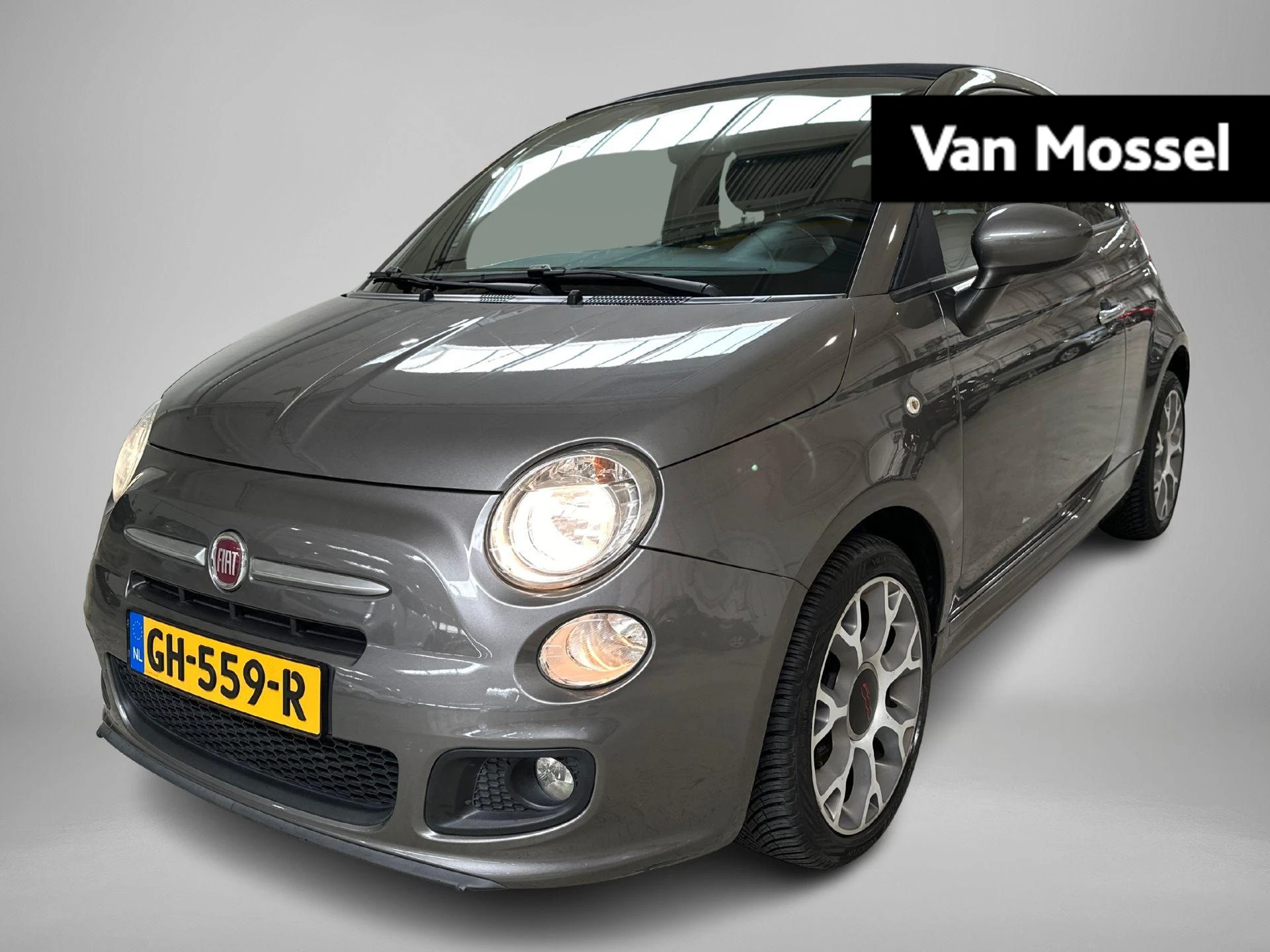 Fiat 500C met kenteken 45100 – autofoto 2