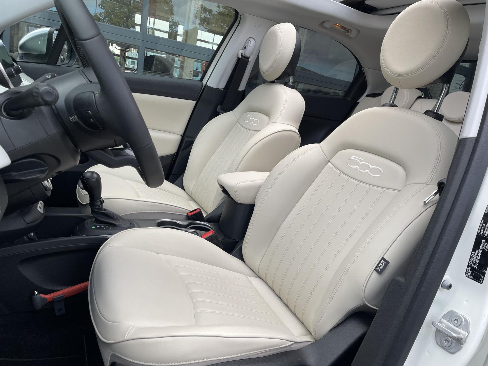 Fiat 500X met kenteken S-686-BR – dashboard
