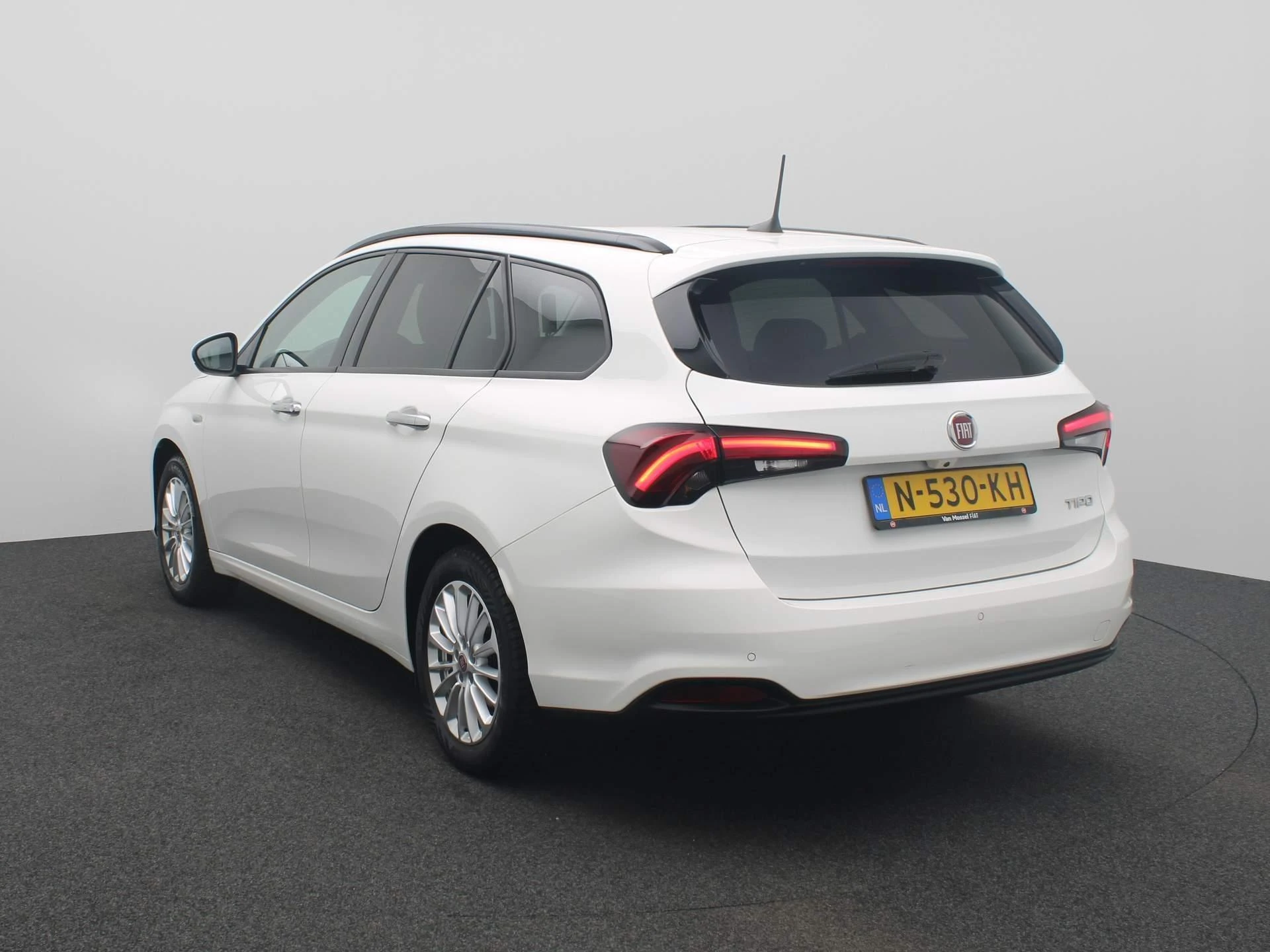 Fiat Tipo met kenteken N-530-KH – autofoto 4