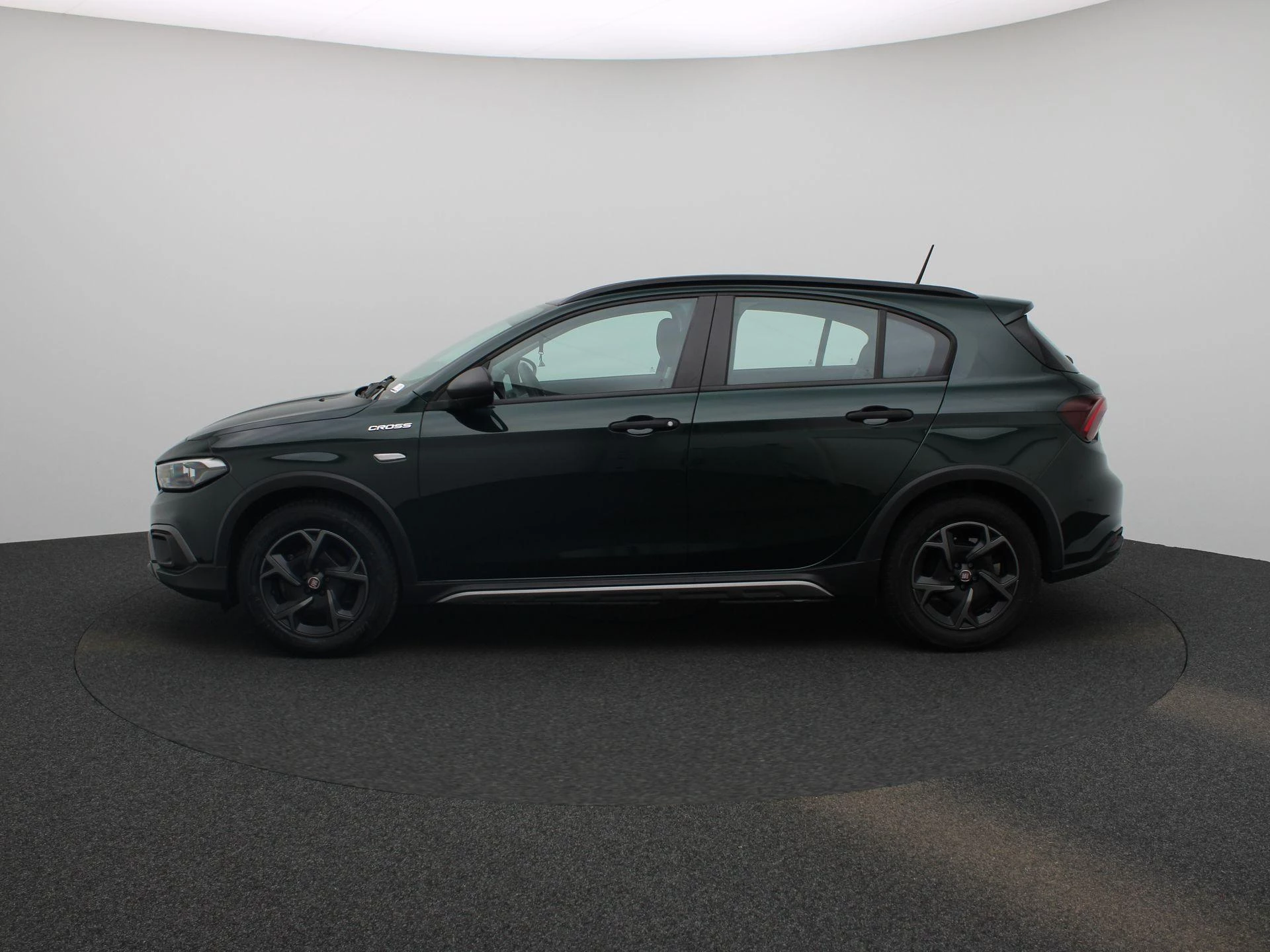 Fiat Tipo met kenteken R-764-LB – autofoto 5