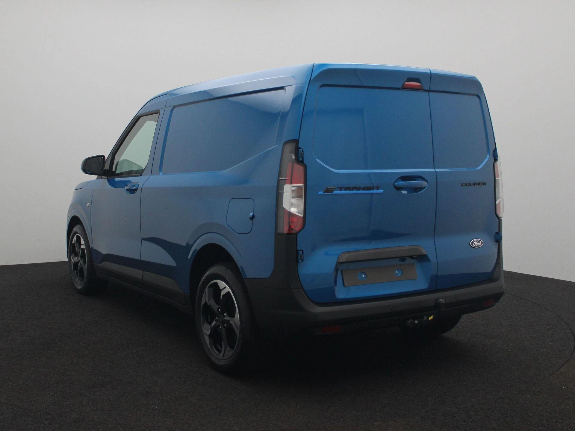 Ford E-Transit – autofoto 3