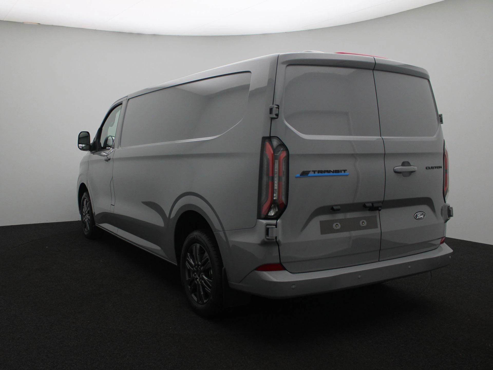 Ford E-Transit – autofoto 3