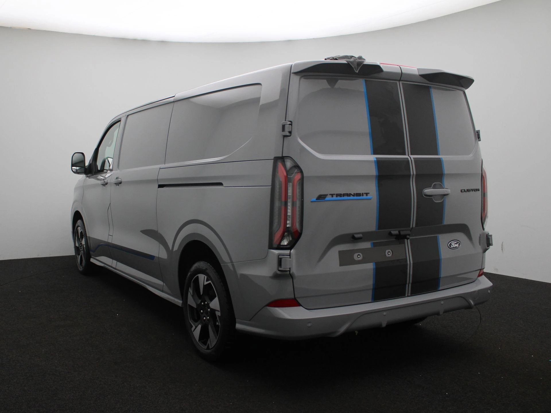 Ford E-Transit – autofoto 3