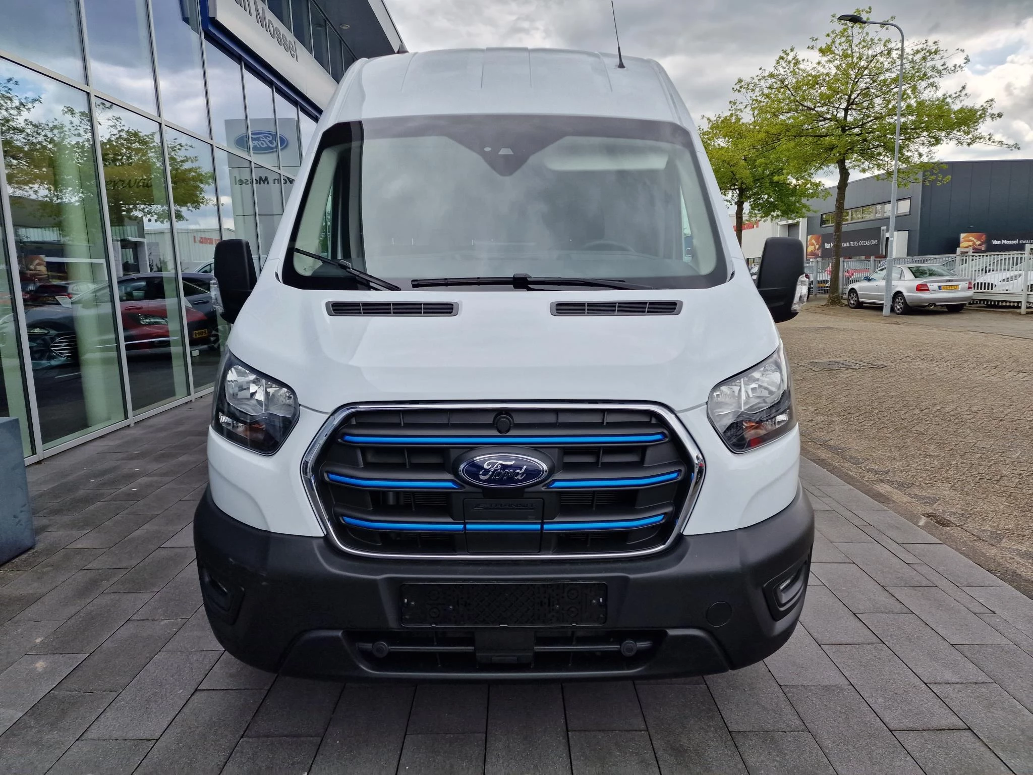 Ford E-Transit – autofoto 4