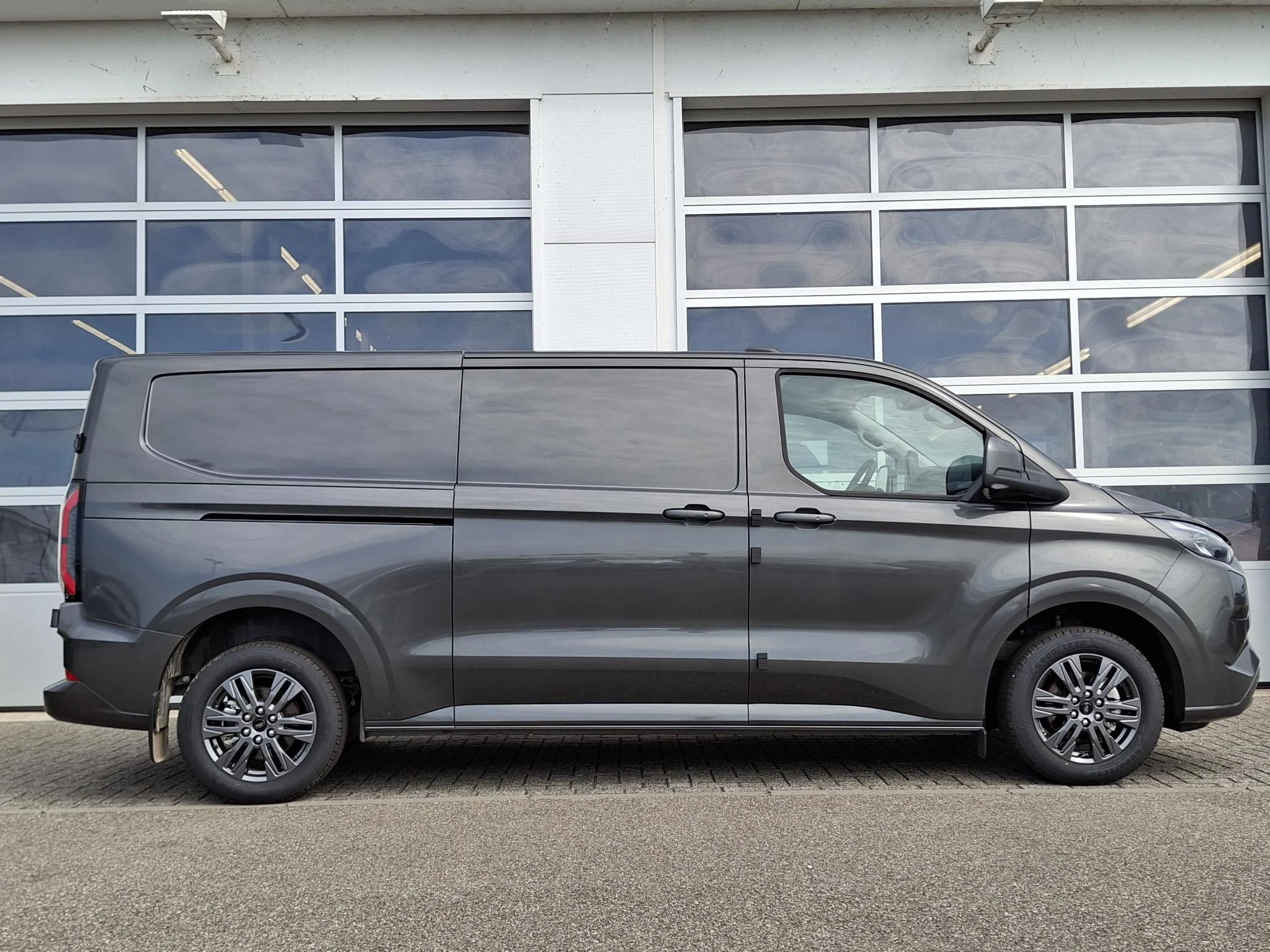 Ford E-Transit – autofoto 5