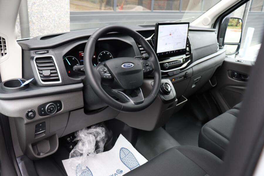 Ford E-Transit met kenteken V-73-RBV – achteraanzicht