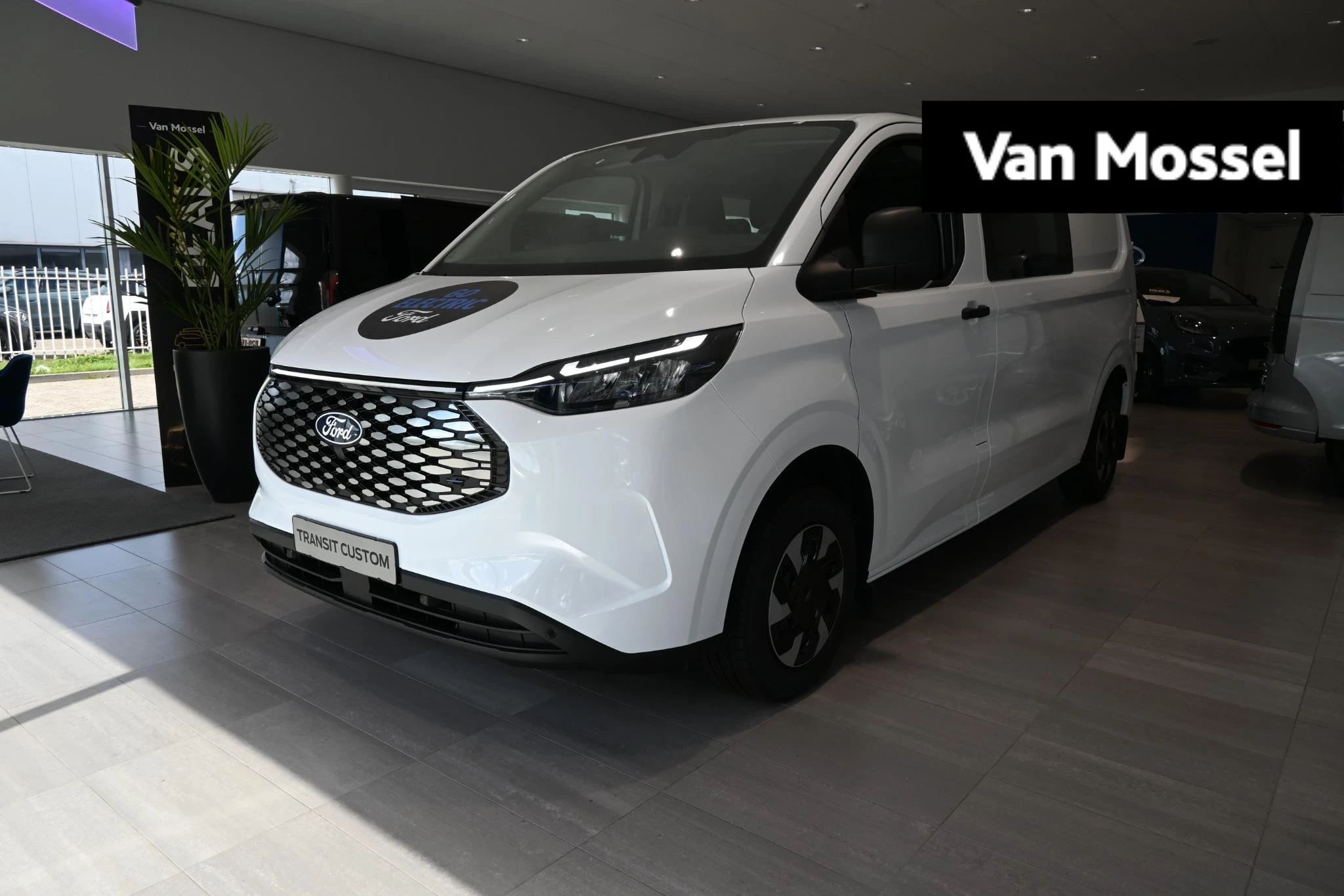 Ford E-TransitCustom – autofoto 2