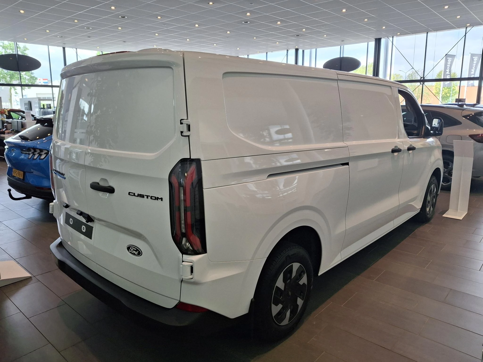 Ford E-TransitCustom – autofoto 4