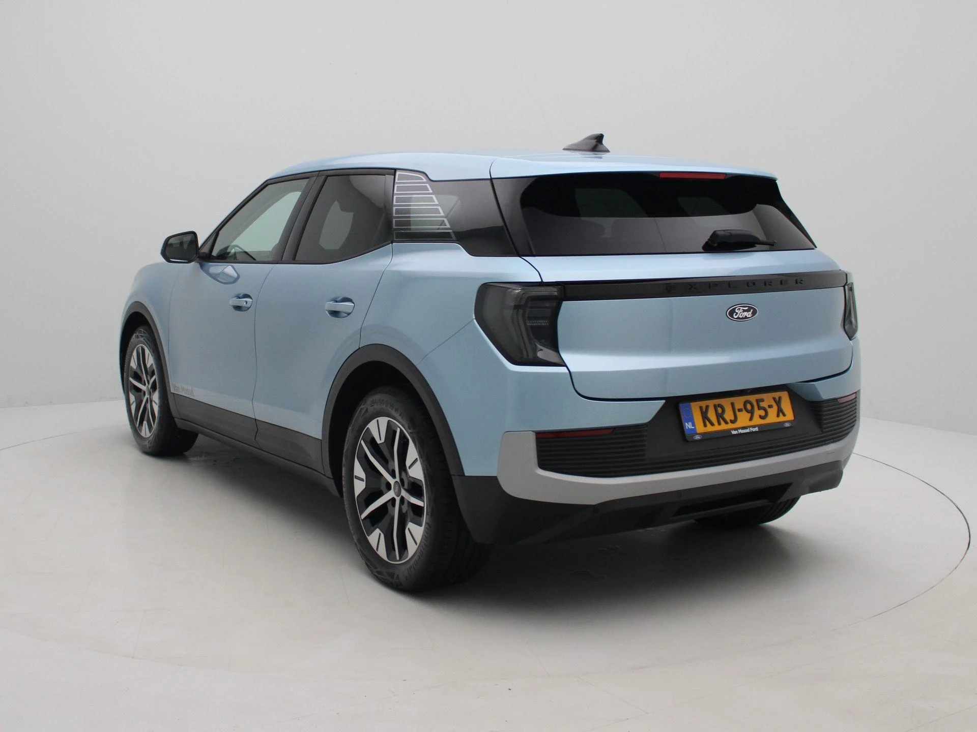 Ford Explorer – autofoto 3