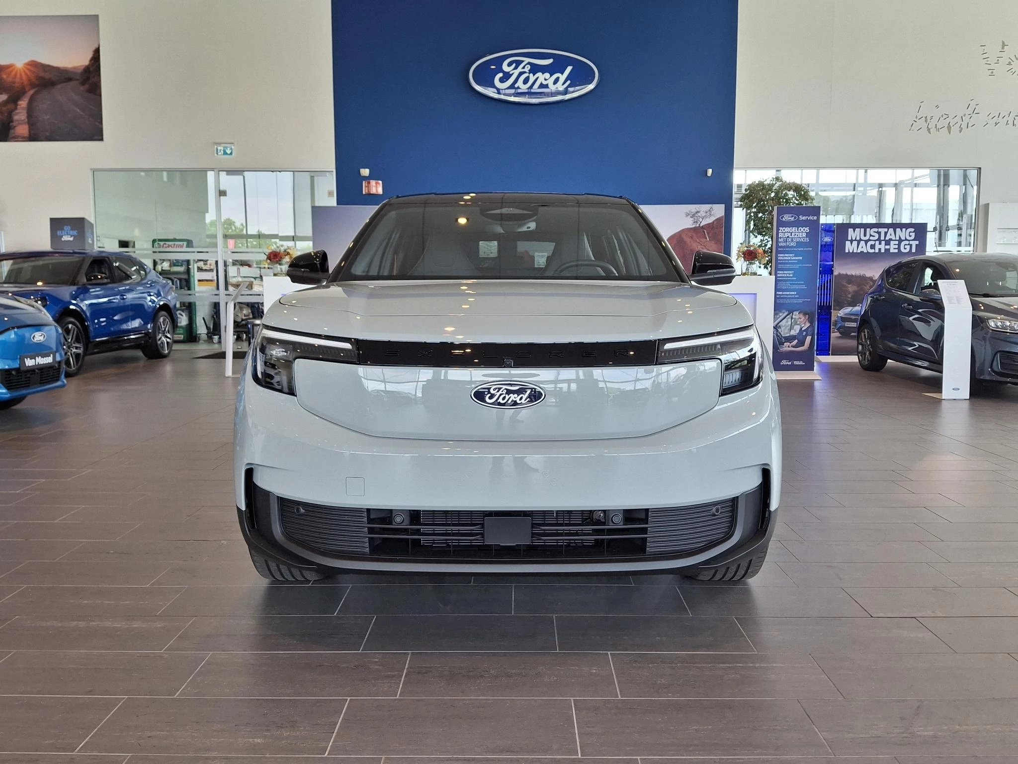Ford ExplorerEV – autofoto 4