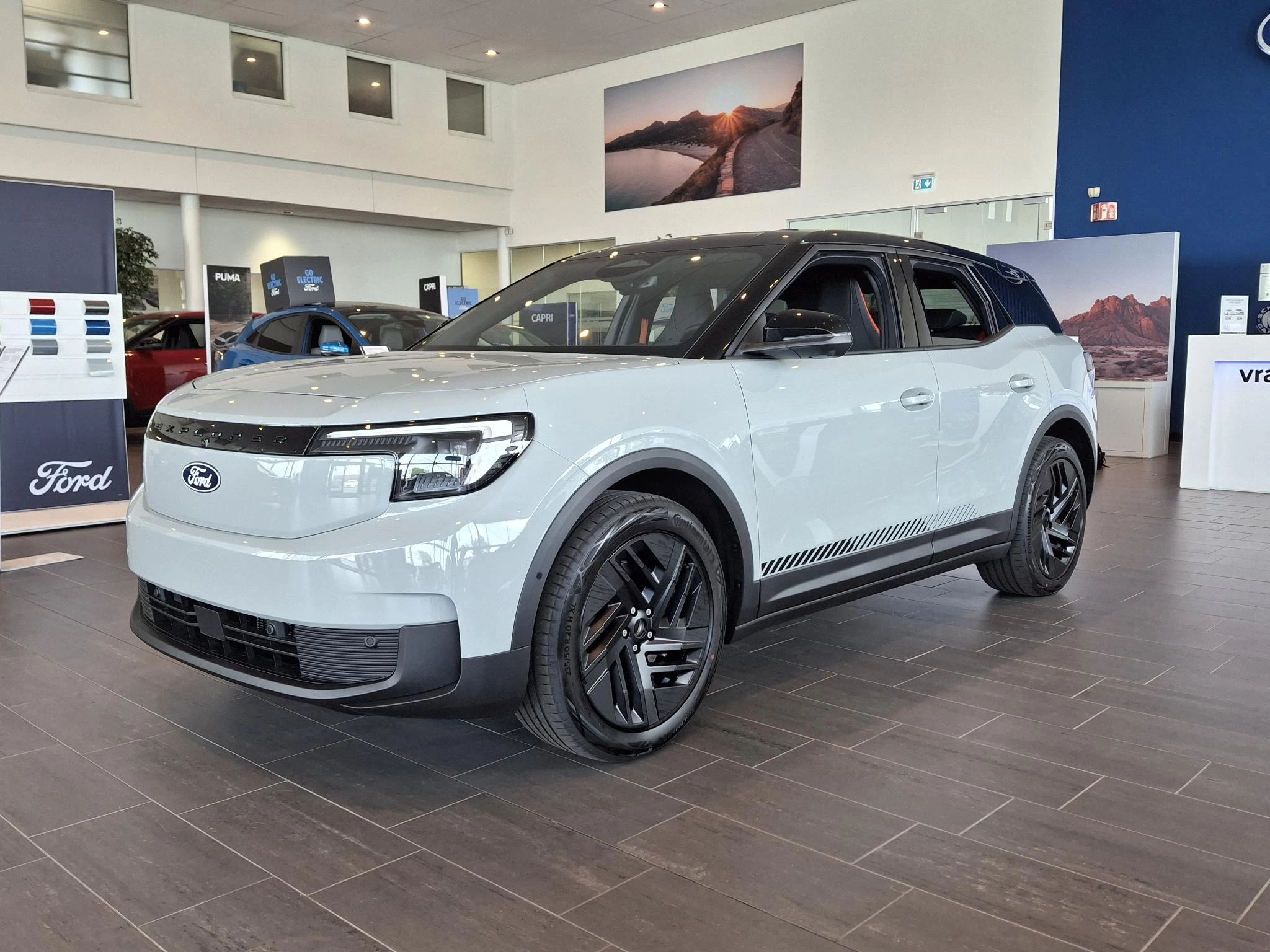 Ford ExplorerEV – autofoto 5
